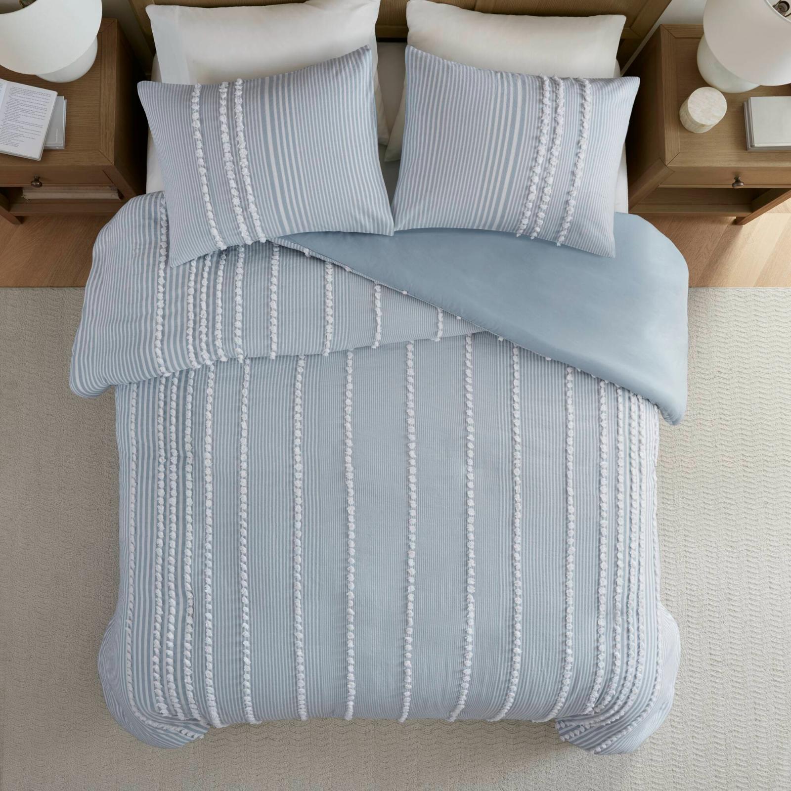 Anslee 3-Piece Duvet Cover Set 3 Anslee 3-Piece Duvet Cover Set