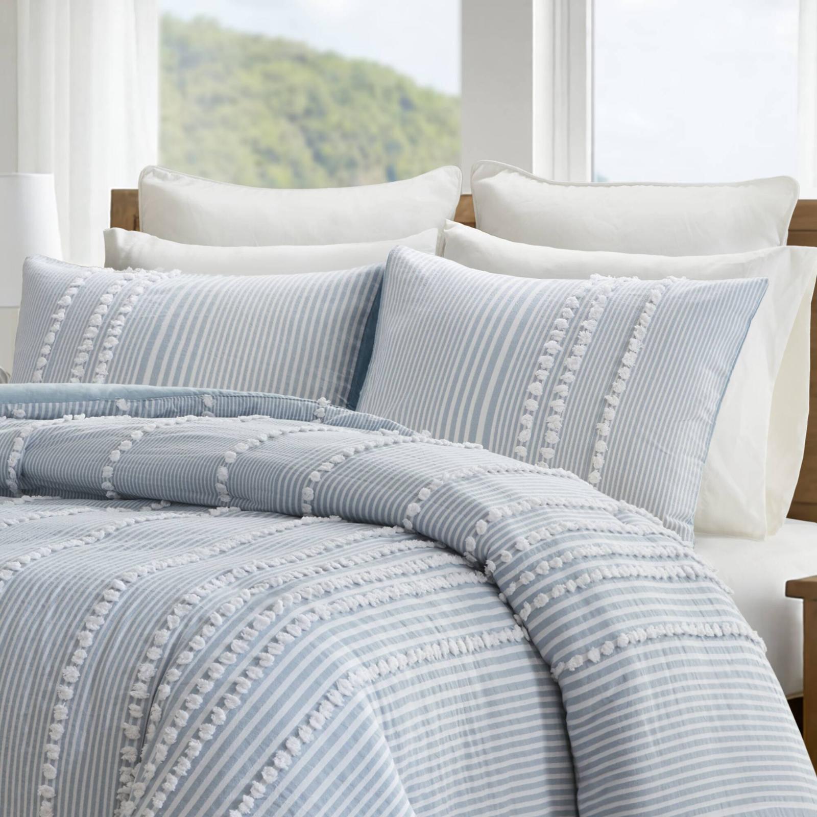 Anslee 3-Piece Duvet Cover Set 6 Anslee 3-Piece Duvet Cover Set