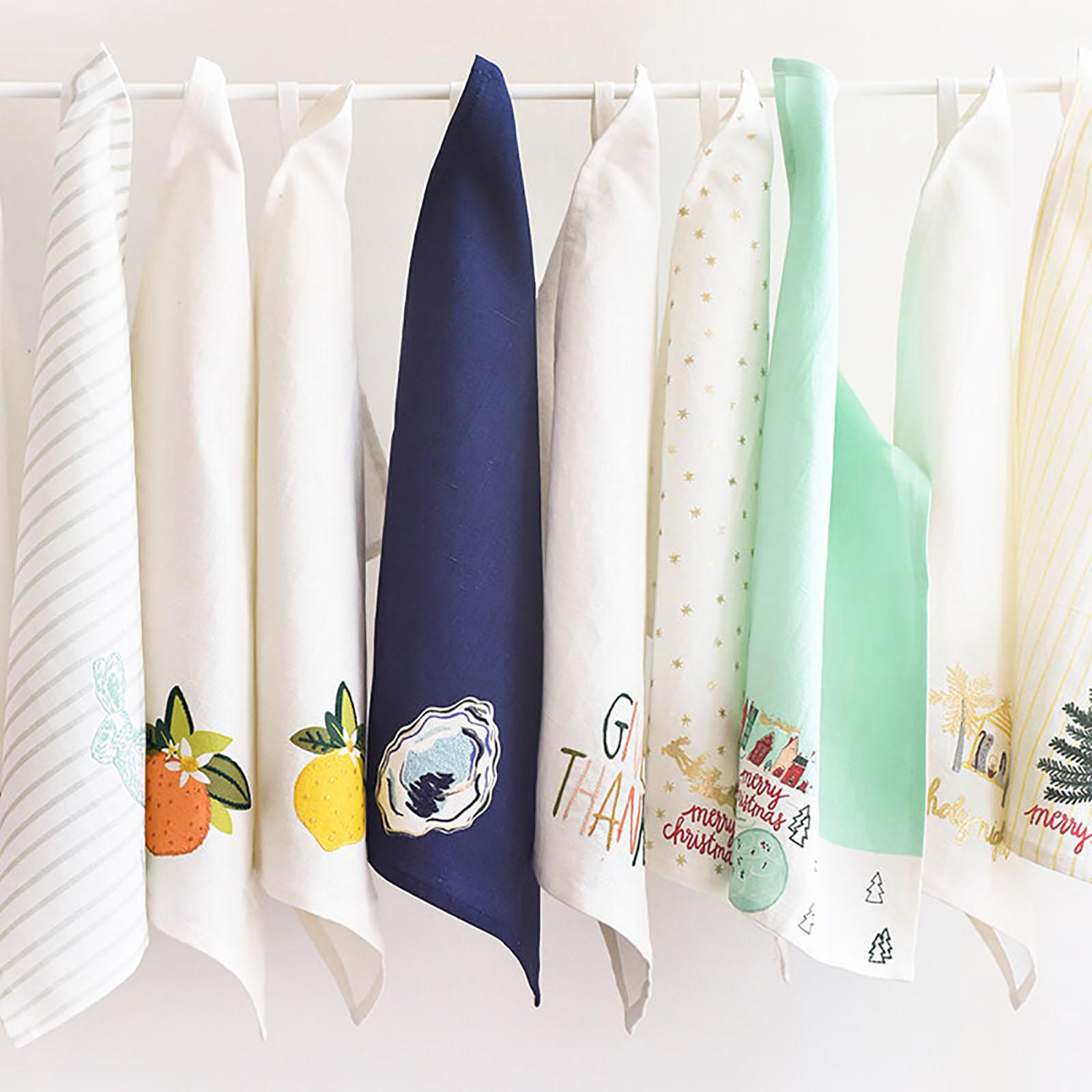 Balsam & Berry Tree Hand Towel, Set of 2 3 Balsam & Berry Tree Hand Towel, Set of 2