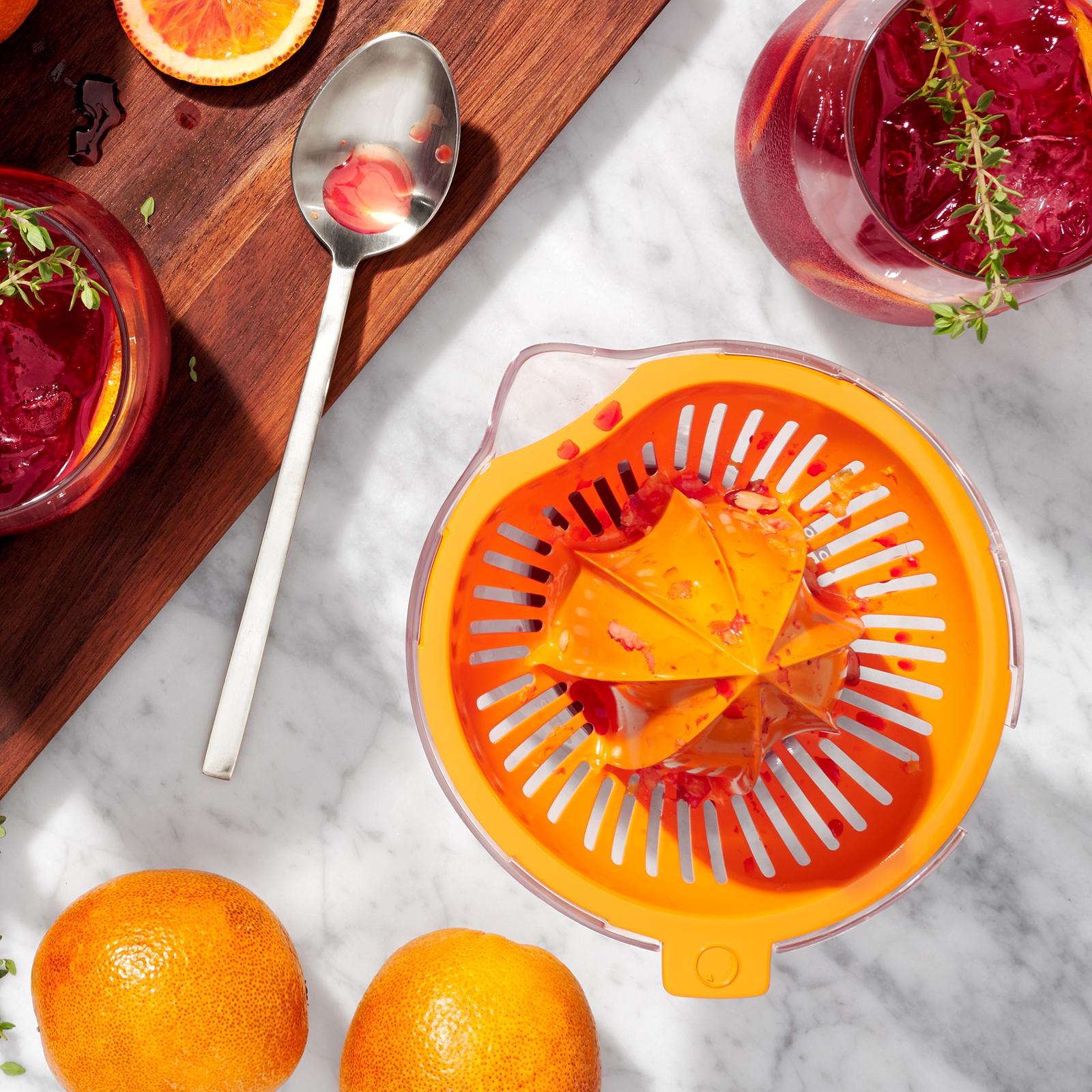 2-In-1 Citrus Juicer 2 2-In-1 Citrus Juicer