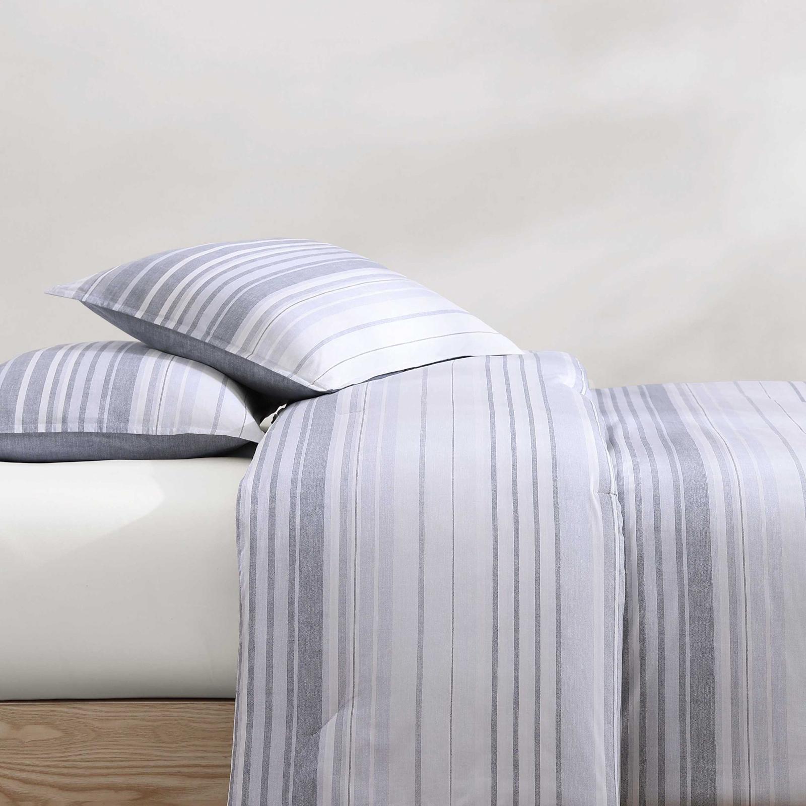 Bold Stripe Textured Cotton Percale 3-Piece Duvet Set 3 Bold Stripe Textured Cotton Percale 3-Piece Duvet Set
