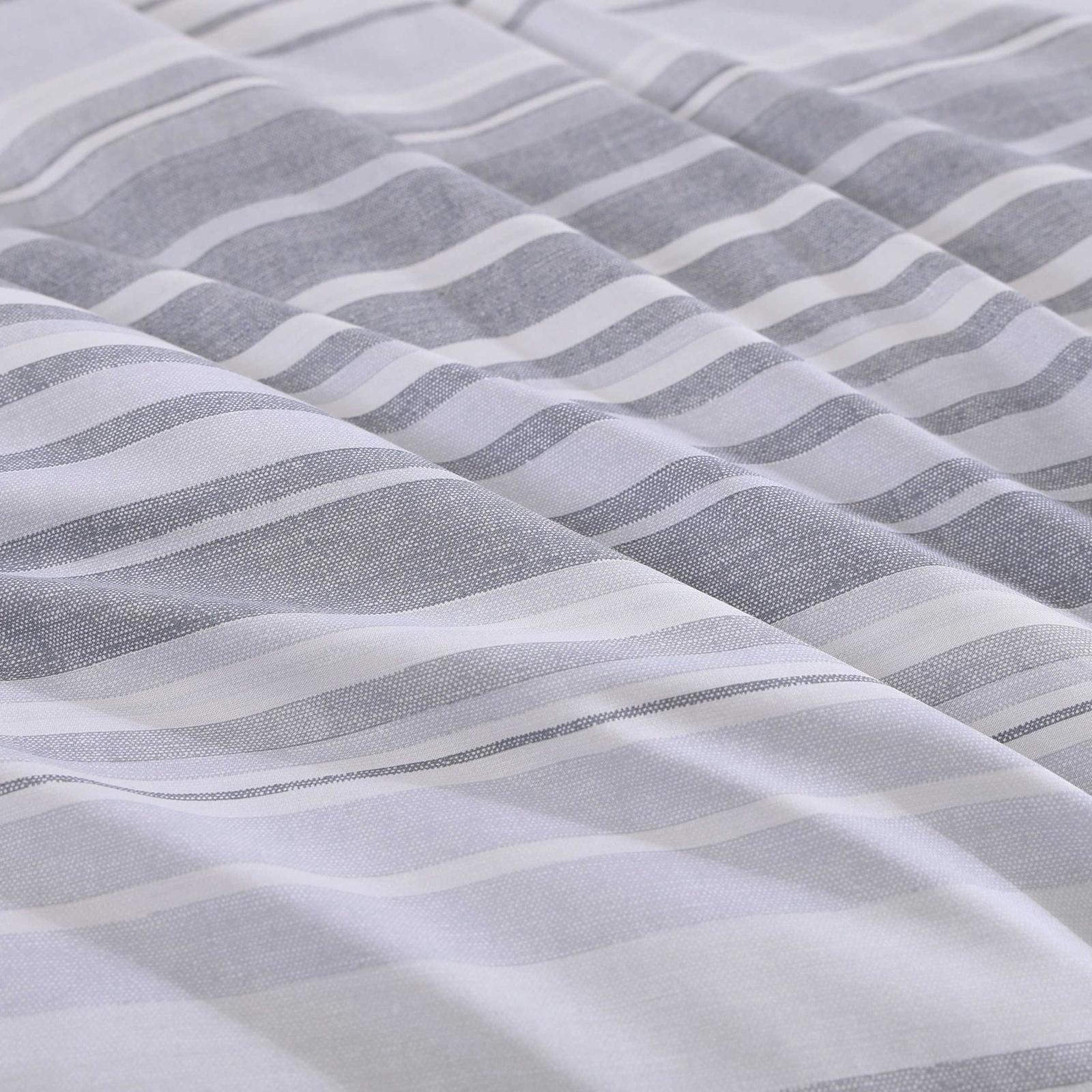 Bold Stripe Textured Cotton Percale 3-Piece Duvet Set 7 Bold Stripe Textured Cotton Percale 3-Piece Duvet Set