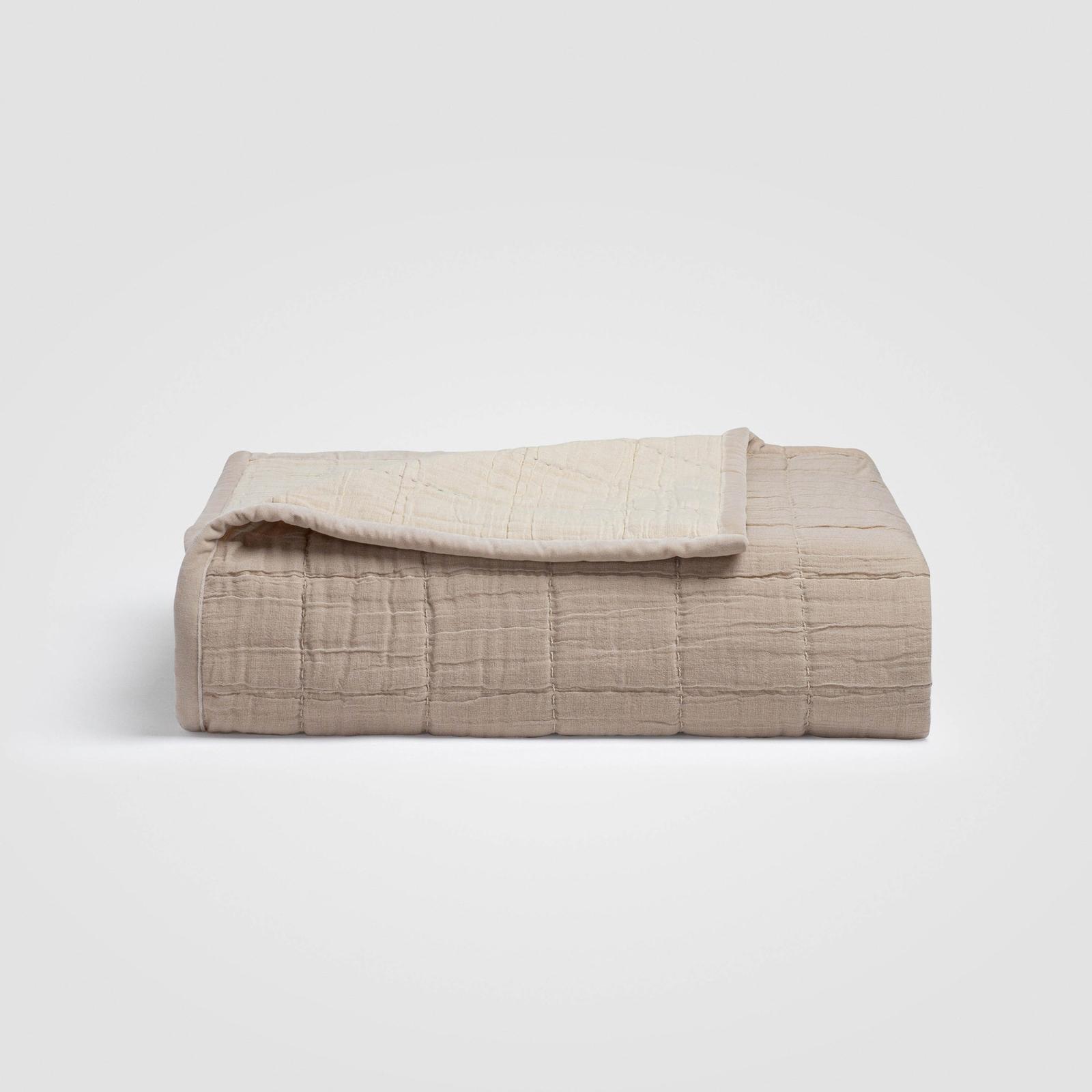 Calm Quilted Bedspread 10 Calm Quilted Bedspread