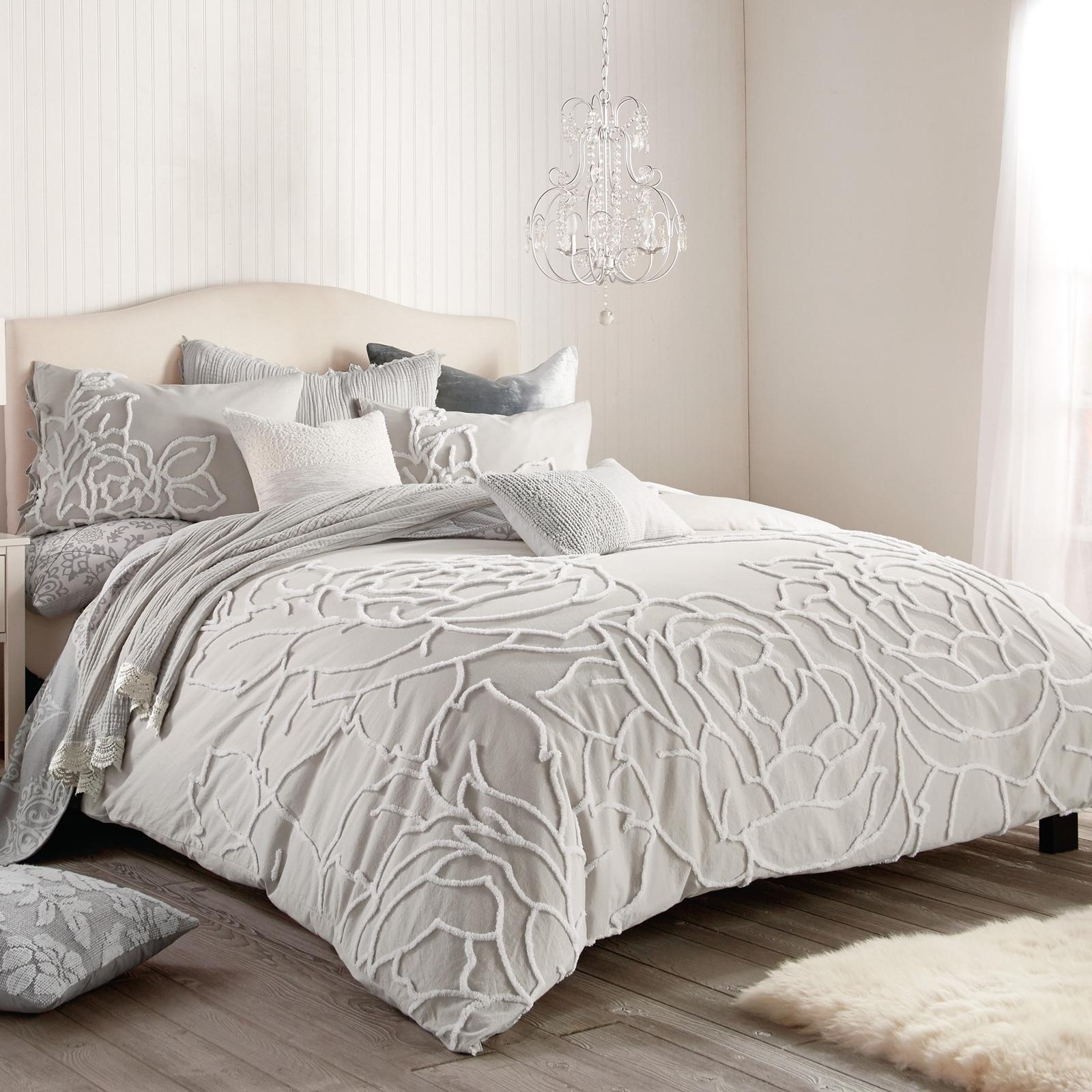 Chenille Rose 3-Piece Duvet Set 15 Chenille Rose 3-Piece Duvet Set