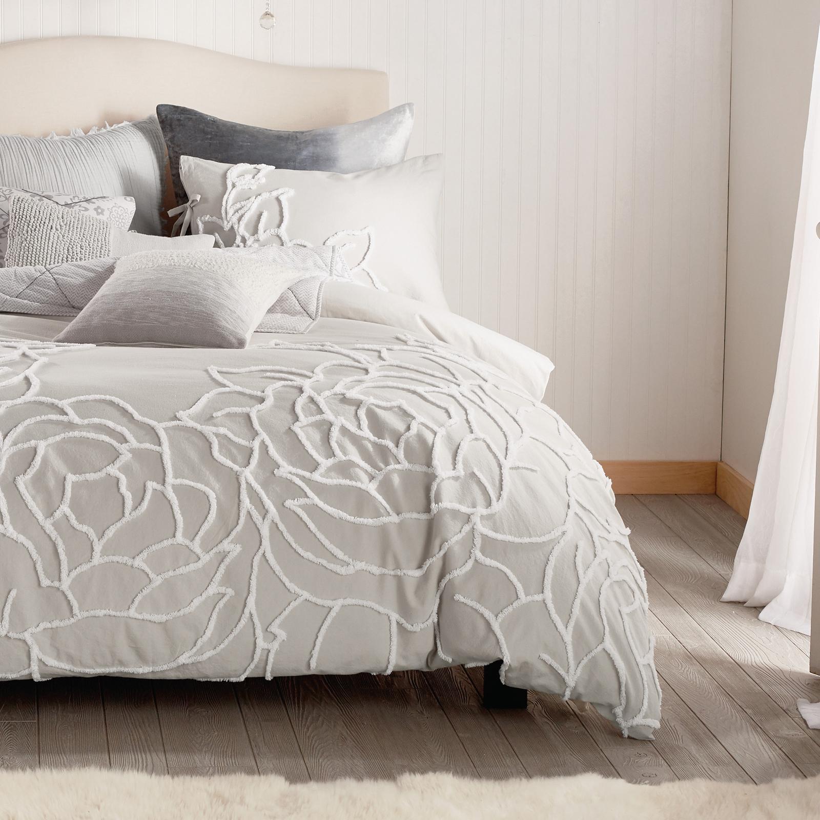 Chenille Rose 3-Piece Duvet Set 7 Chenille Rose 3-Piece Duvet Set