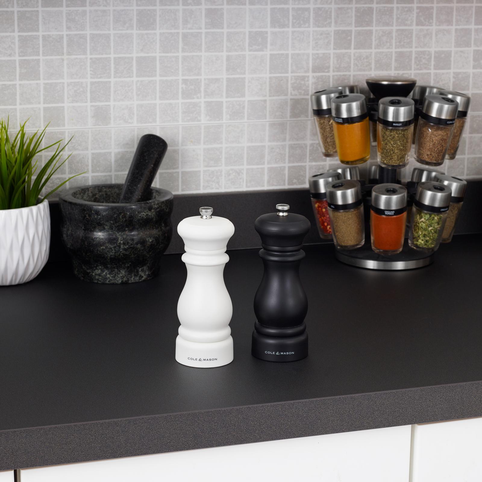Southwold Kitchen Classic Salt & Pepper Mill Set 2 Southwold Kitchen Classic Salt & Pepper Mill Set