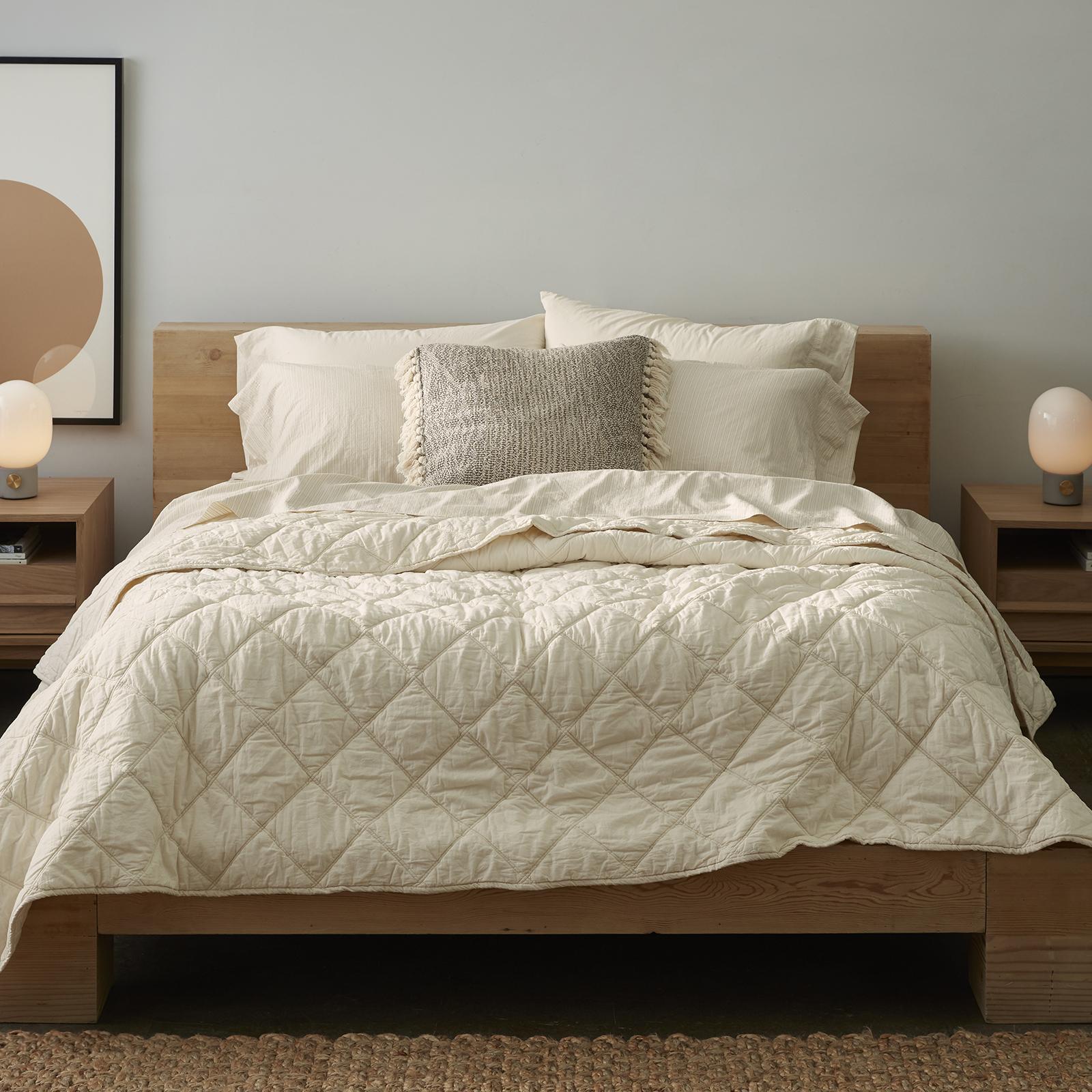 Diamond-Stitched Organic Cotton Comforter 3 Diamond-Stitched Organic Cotton Comforter