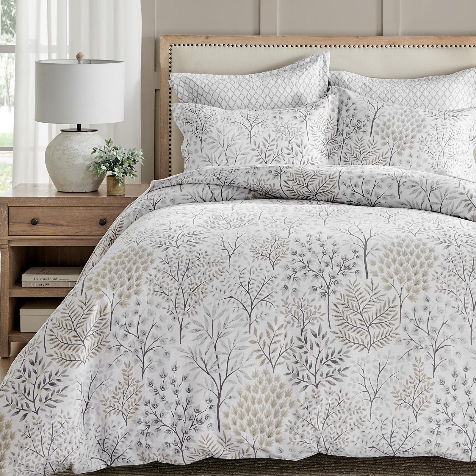 English Forest 3-Piece Comforter Set 3 English Forest 3-Piece Comforter Set