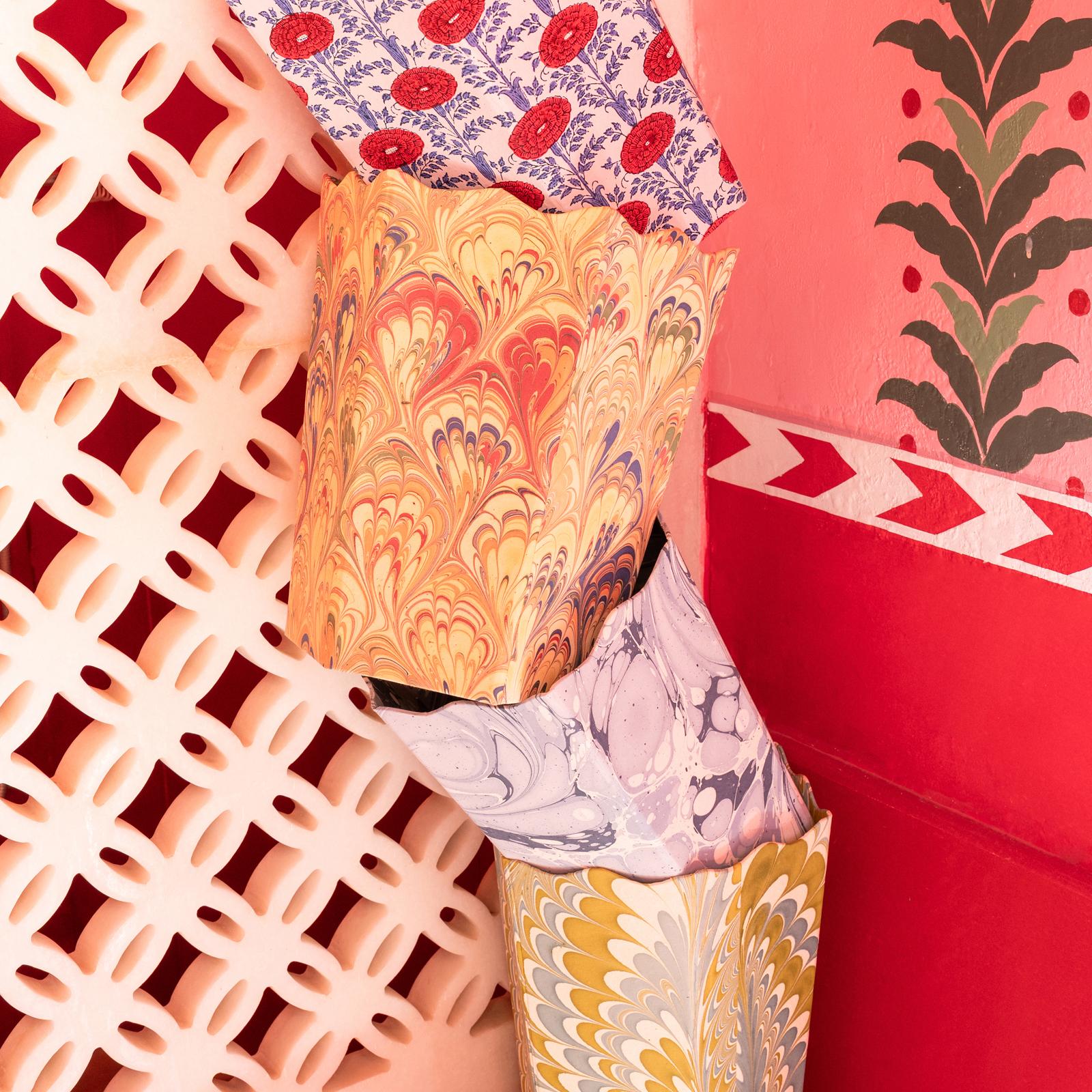 Hand-Marbled Scallop Waste Bin 11 Hand-Marbled Scallop Waste Bin