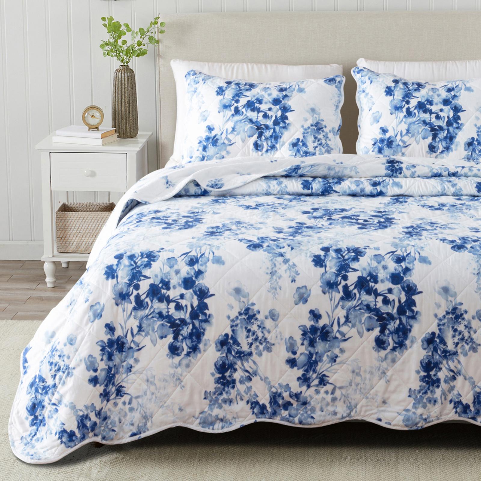Jacqueline 3-Piece Watercolor Leaves Quilt Set 6 Jacqueline 3-Piece Watercolor Leaves Quilt Set