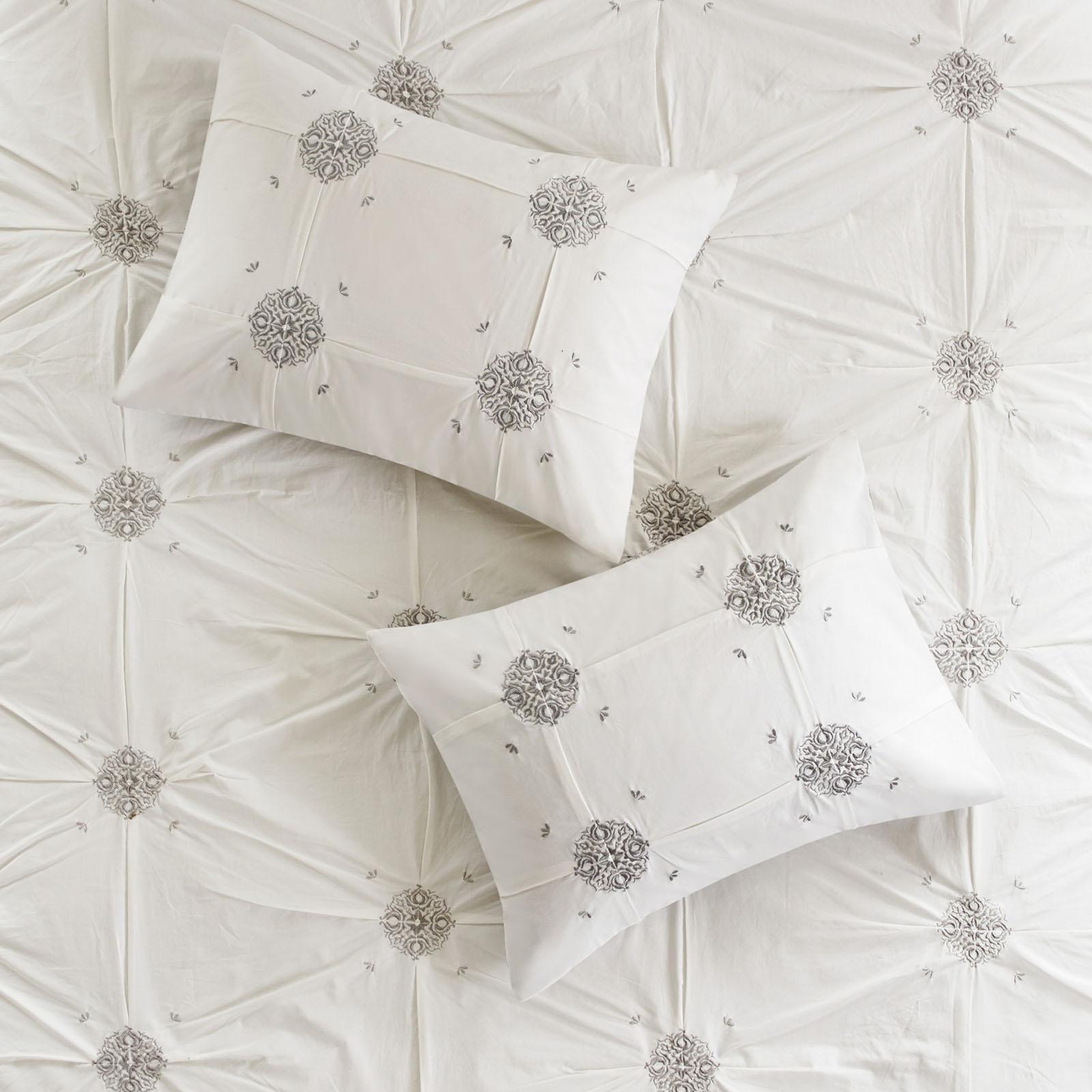Malia 6-Piece Reversible Comforter Set 6 Malia 6-Piece Reversible Comforter Set