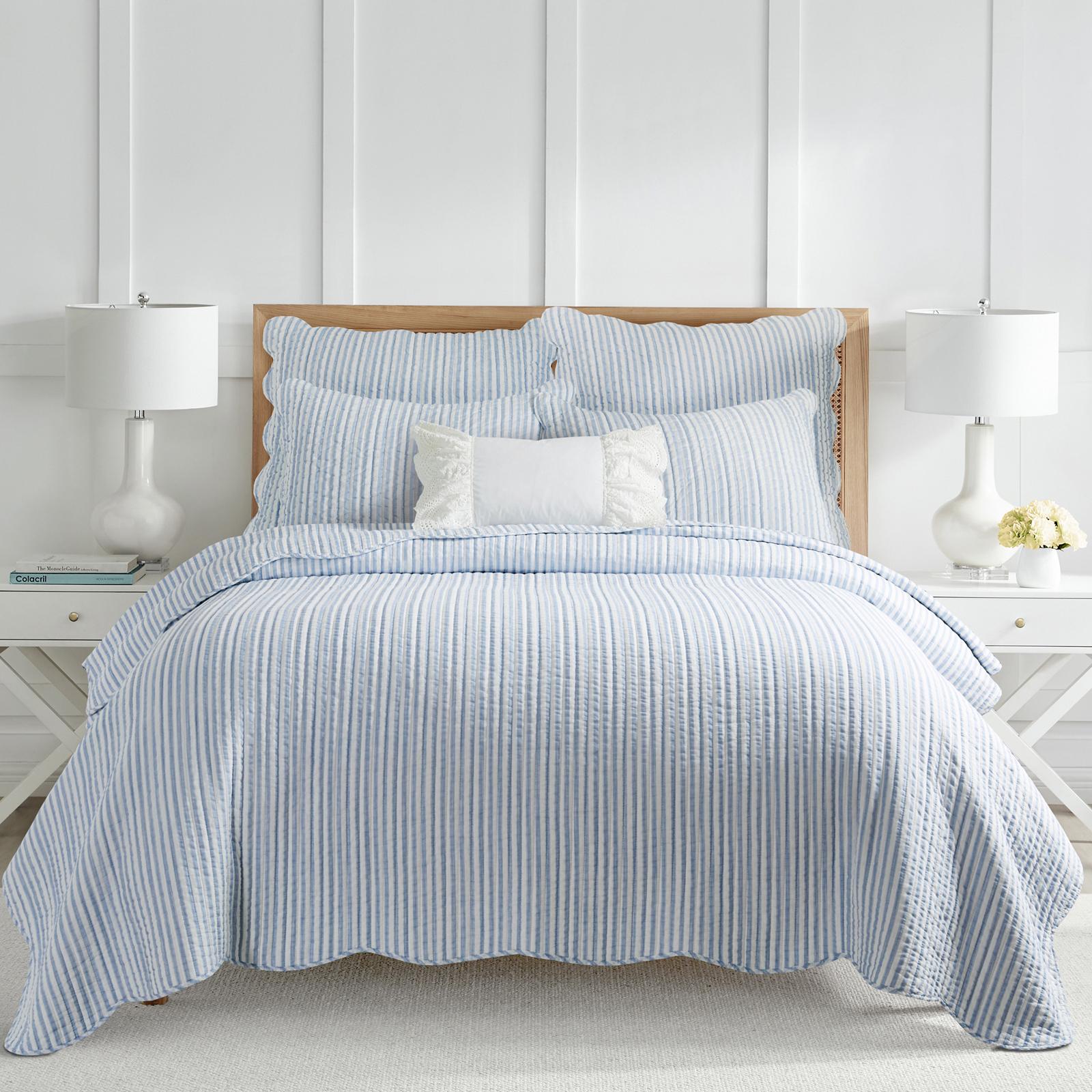 Martha Stripe 3-Piece Quilt Set 9 Martha Stripe 3-Piece Quilt Set