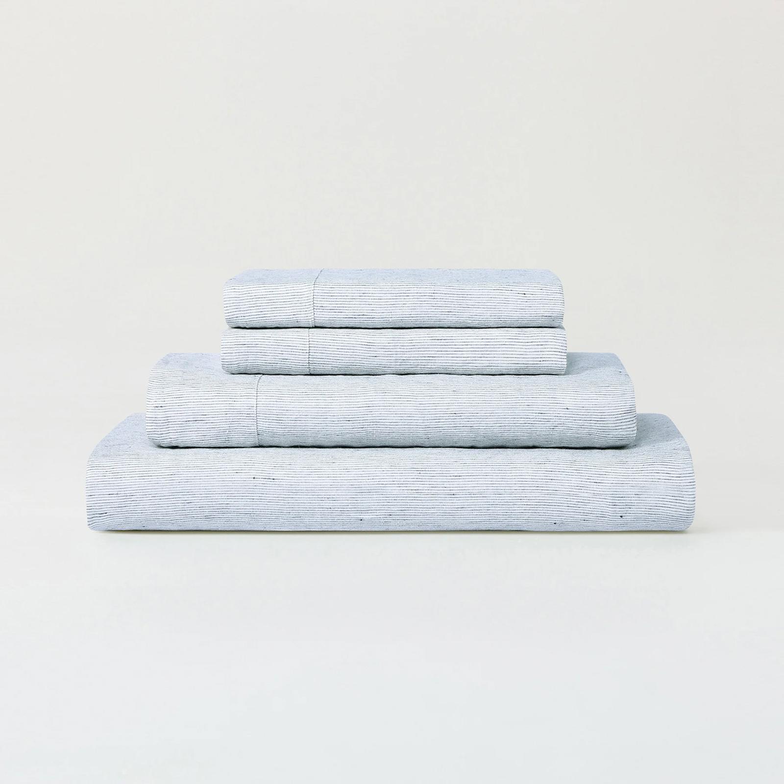 LuxeWeave Organic French 4-Piece Sheet Set 1 LuxeWeave Organic French 4-Piece Sheet Set