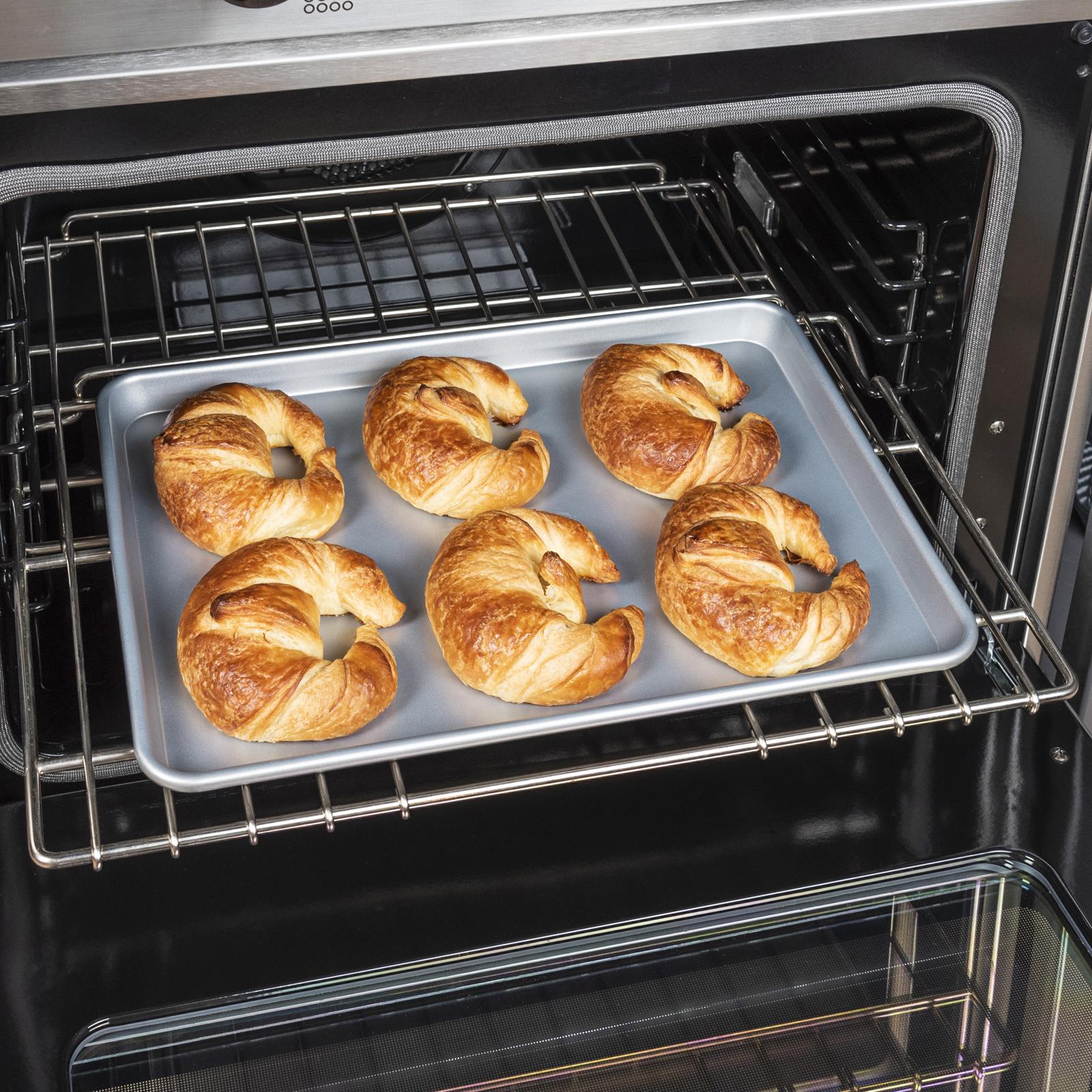 3-Piece Nonstick Baking Sheet Set 5 3-Piece Nonstick Baking Sheet Set
