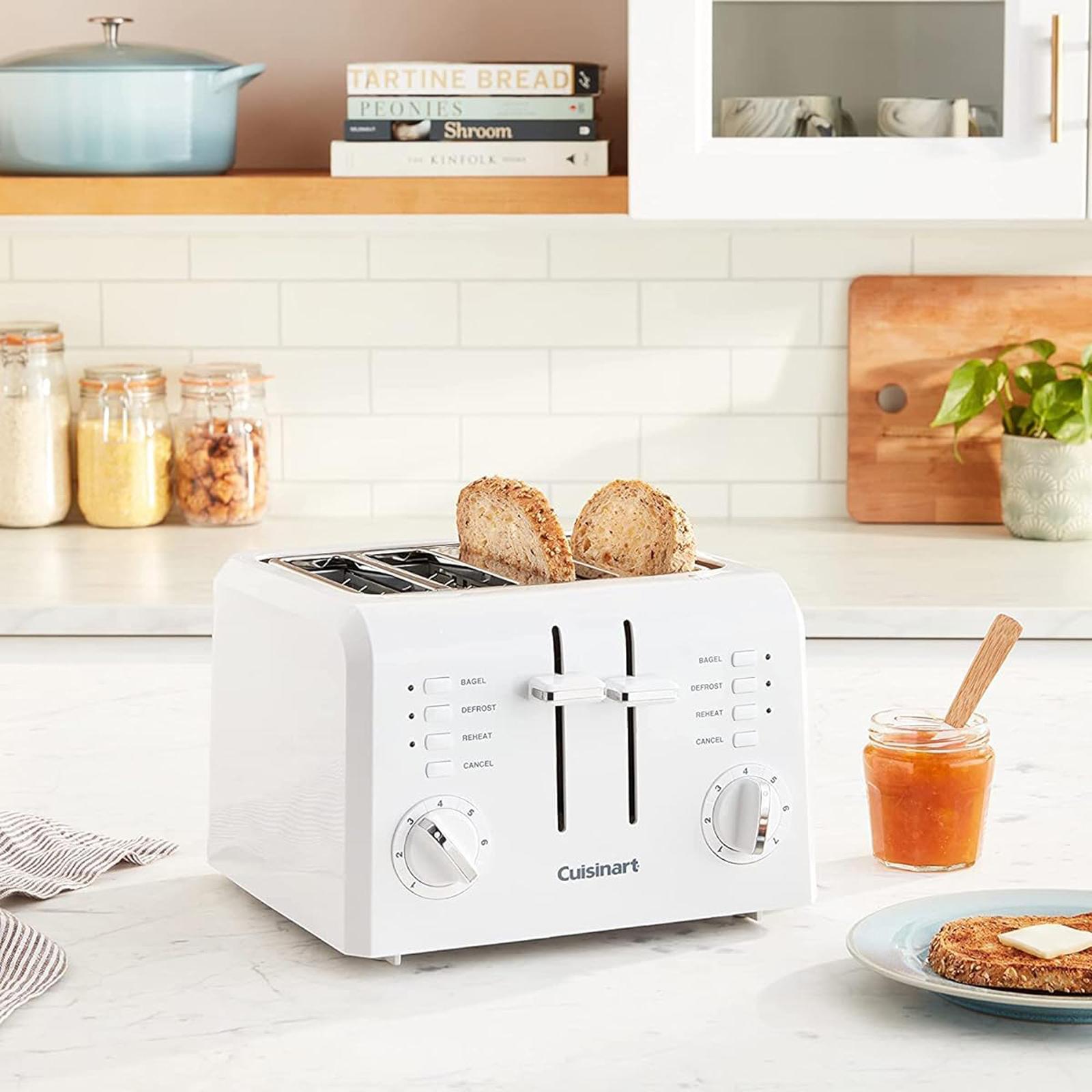 4-Slice Compact Toaster CPT-142P1 1 4-Slice Compact Toaster CPT-142P1