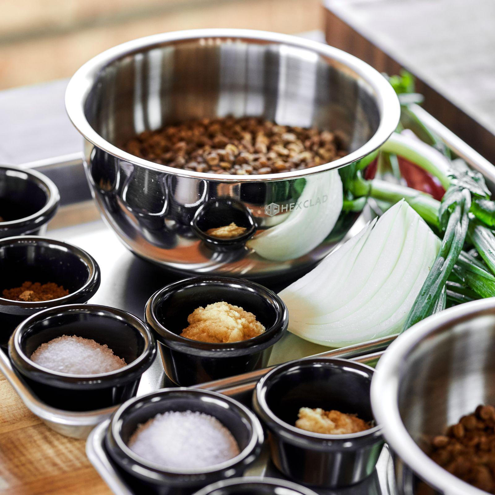 Stainless Steel 3-Piece Mixing Bowl Set with Vacuum Seal Lid 8 Stainless Steel 3-Piece Mixing Bowl Set with Vacuum Seal Lid