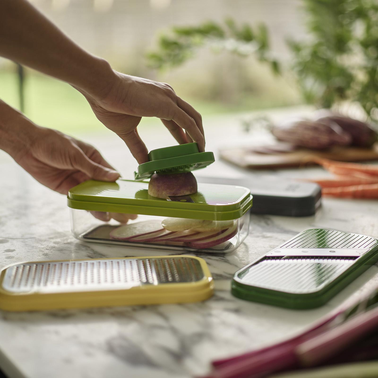 Multi-Prep Compact 4-in-1 Salad Preparation Set 3 Multi-Prep Compact 4-in-1 Salad Preparation Set