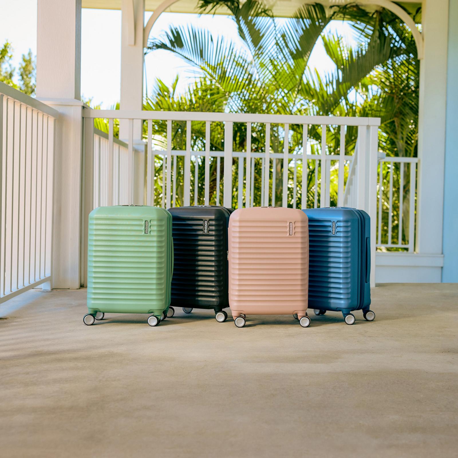 Stratum 3.0 Carry-On Spinner 4 Stratum 3.0 Carry-On Spinner