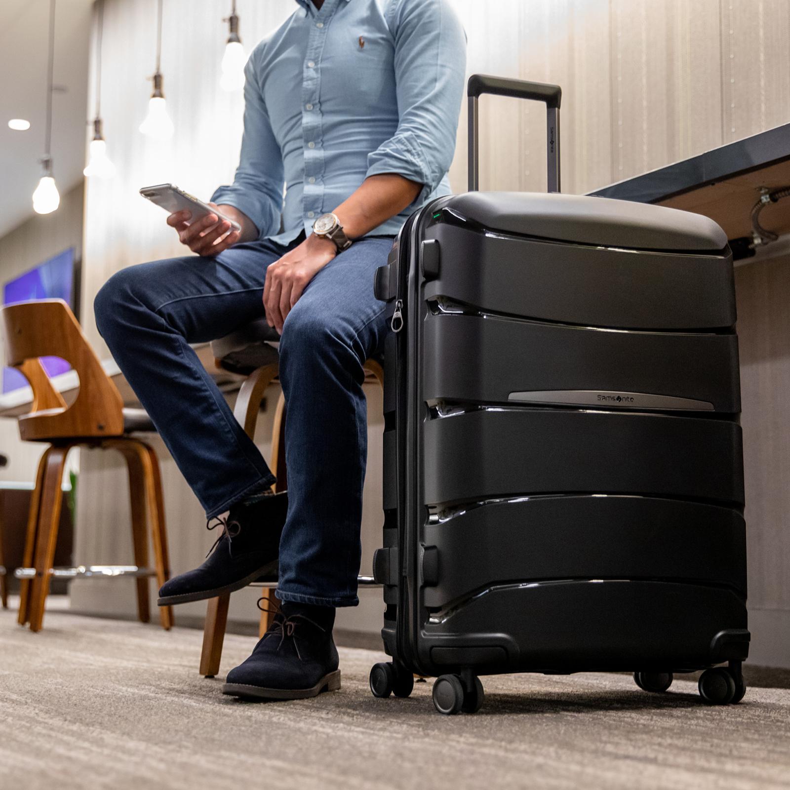 Outline Pro Carry-on Spinner 3 Outline Pro Carry-on Spinner