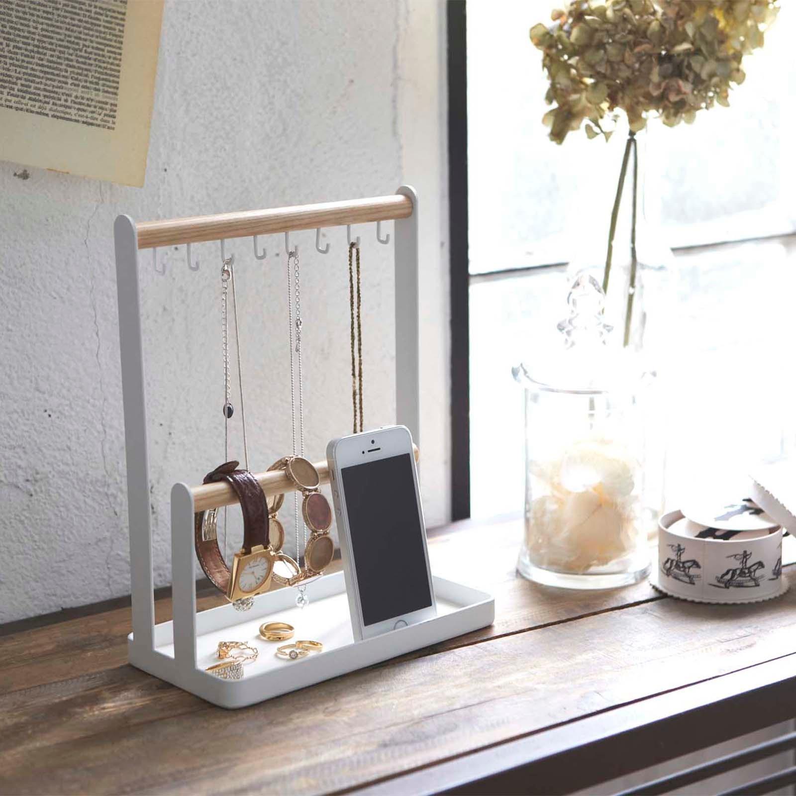 Tosca Accessory Stand 1 Tosca Accessory Stand