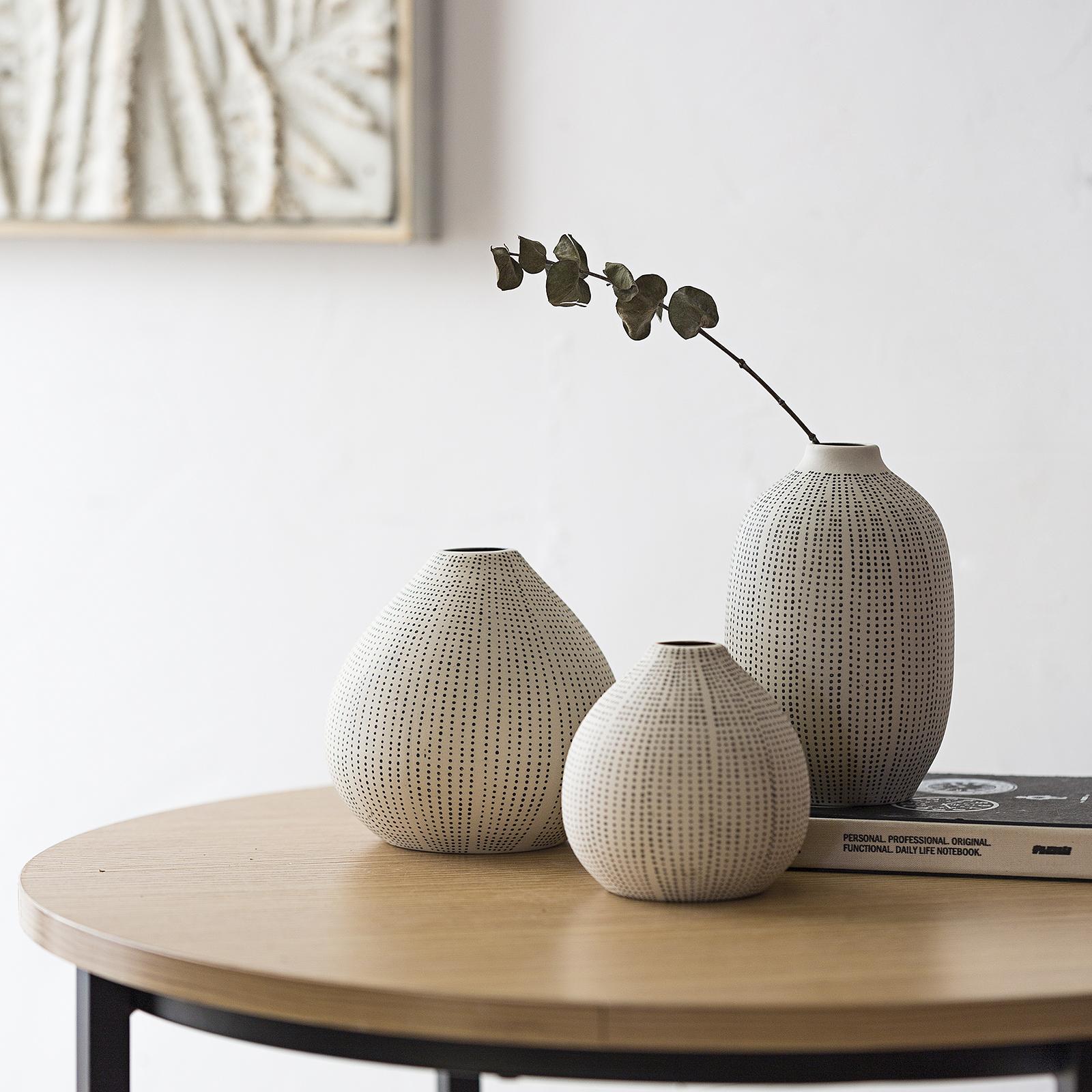 Textured Polka Dot Stoneware 3-Piece Vase Set 17 Textured Polka Dot Stoneware 3-Piece Vase Set