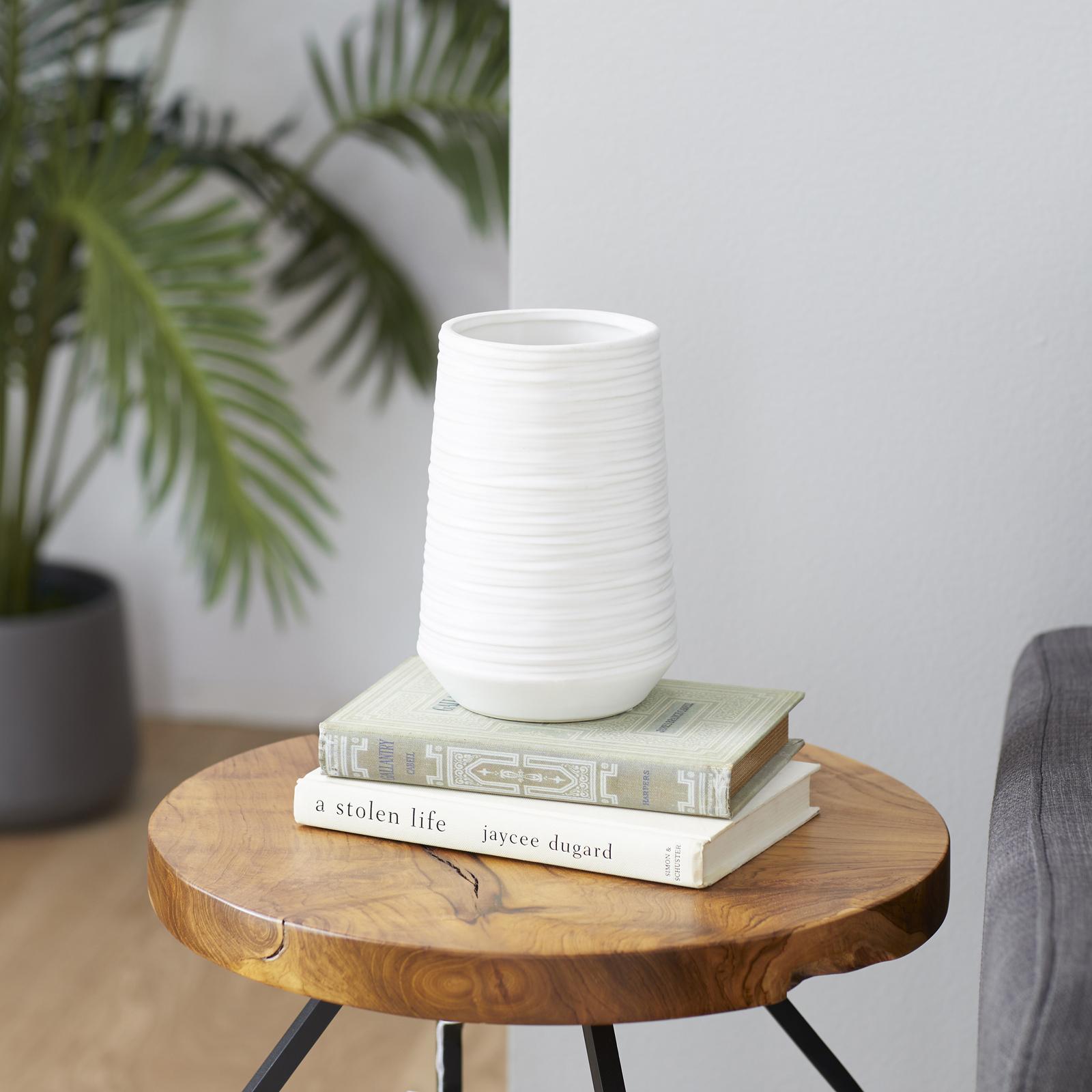Porcelain Contemporary Vase 12 Porcelain Contemporary Vase