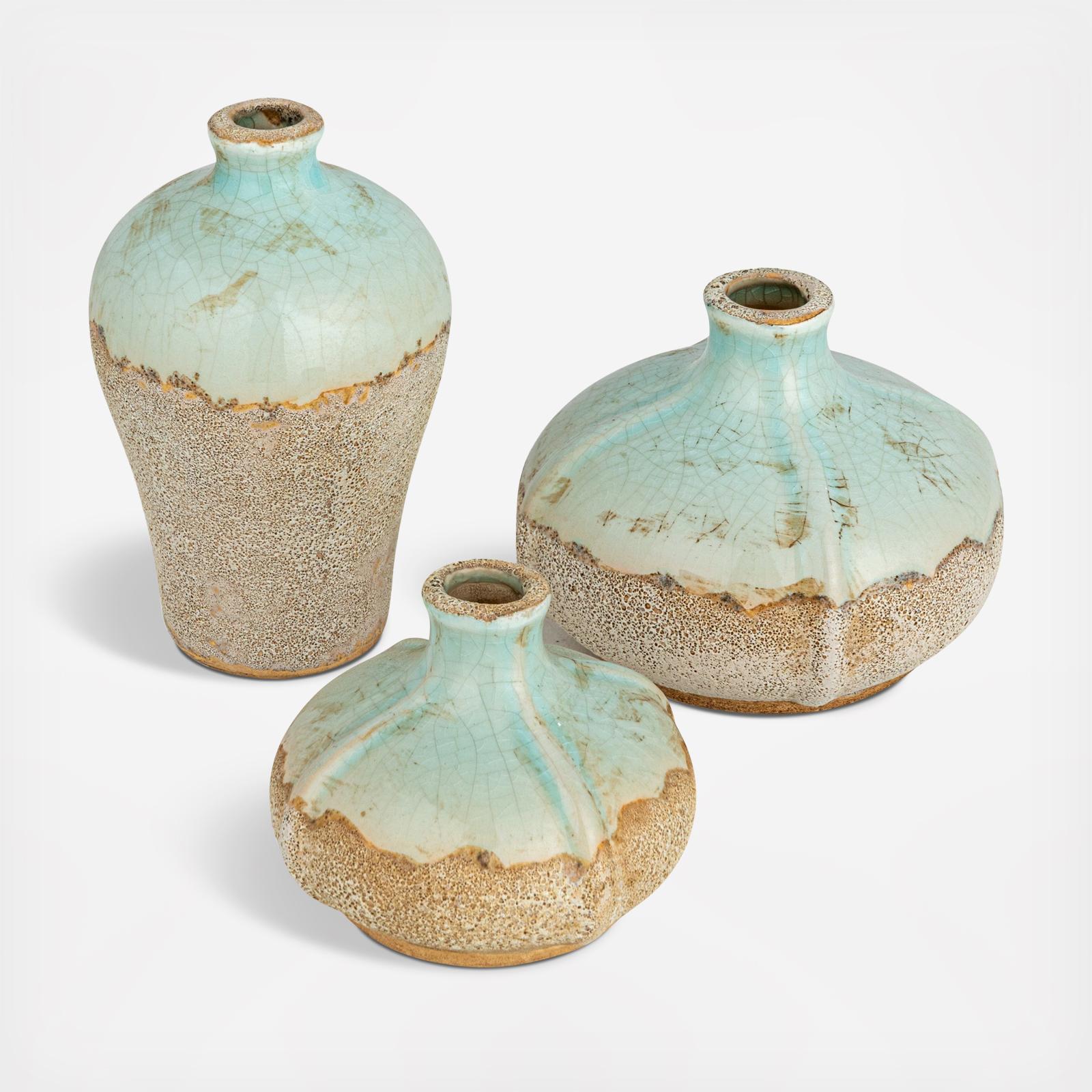 3-Piece Distressed Terracotta Vase Set 2 3-Piece Distressed Terracotta Vase Set