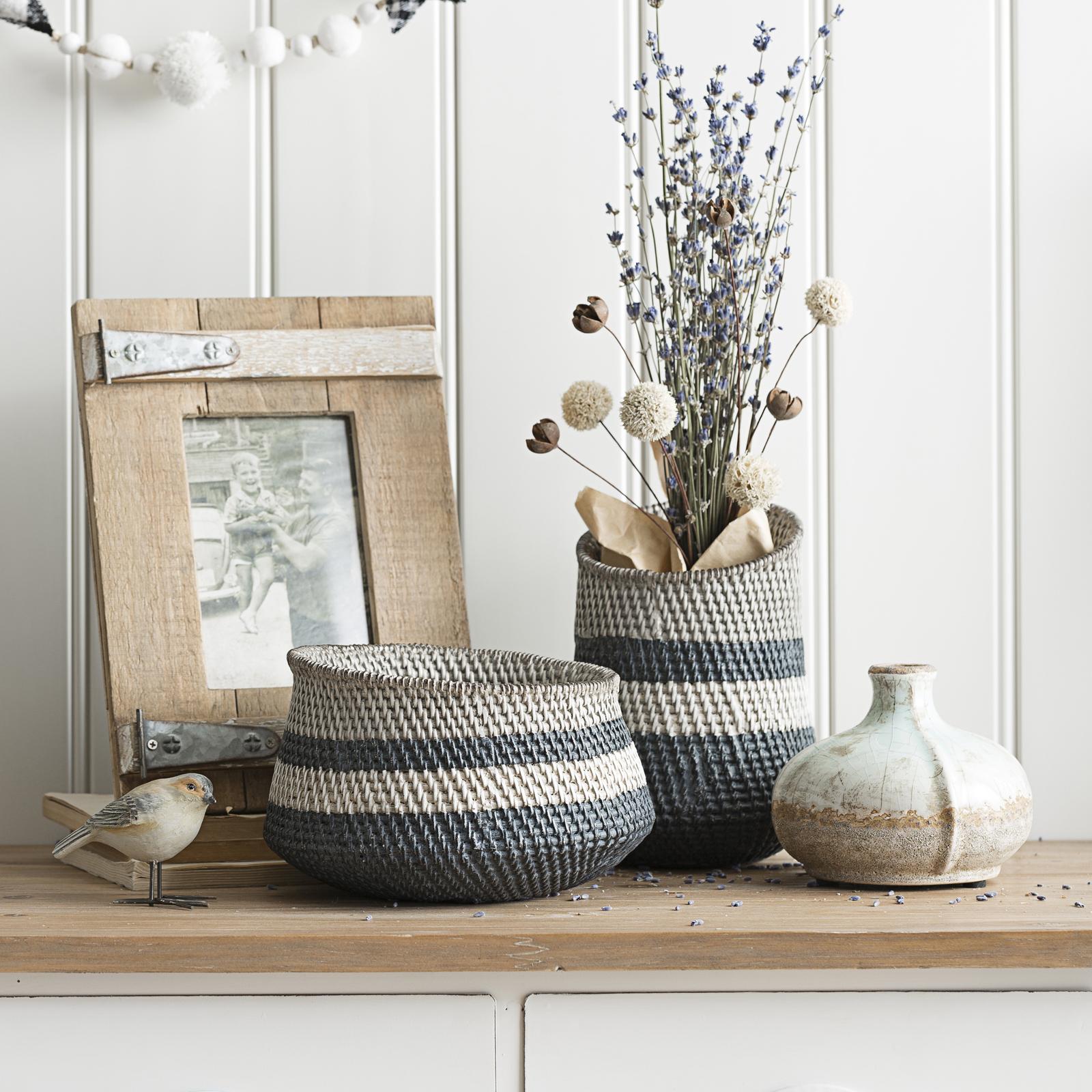3-Piece Distressed Terracotta Vase Set 5 3-Piece Distressed Terracotta Vase Set
