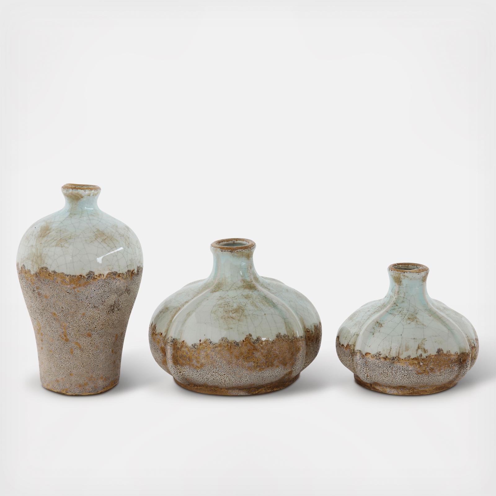 3-Piece Distressed Terracotta Vase Set 7 3-Piece Distressed Terracotta Vase Set