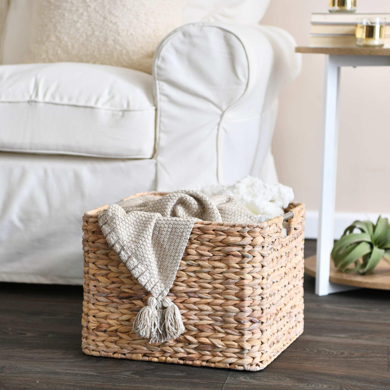 Square Wicker Basket with Handle 1 Square Wicker Basket with Handle
