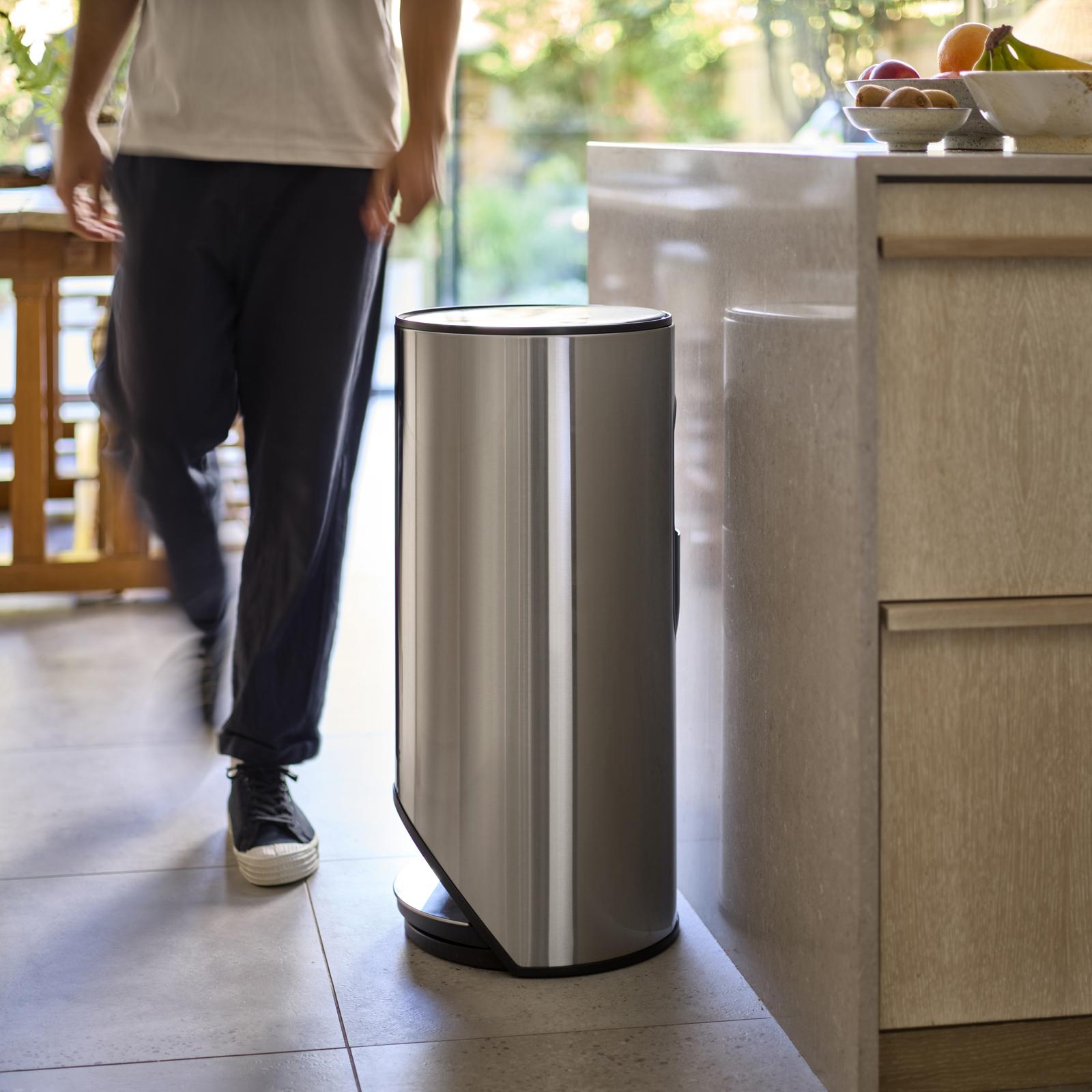 Arc 30-liter Slimline Pedal Trash Can 1 Arc 30-liter Slimline Pedal Trash Can