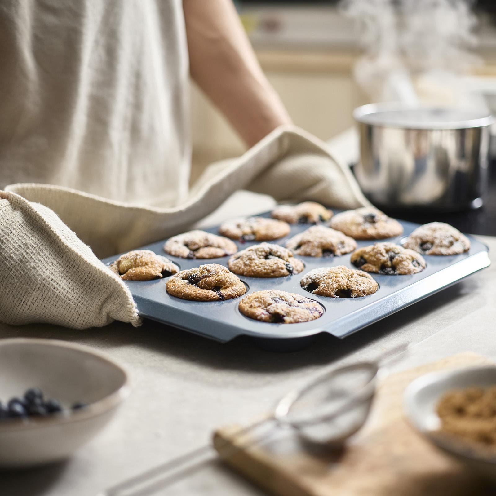Nest Bake Nonstick 12-Cup Muffin Pan 1 Nest Bake Nonstick 12-Cup Muffin Pan