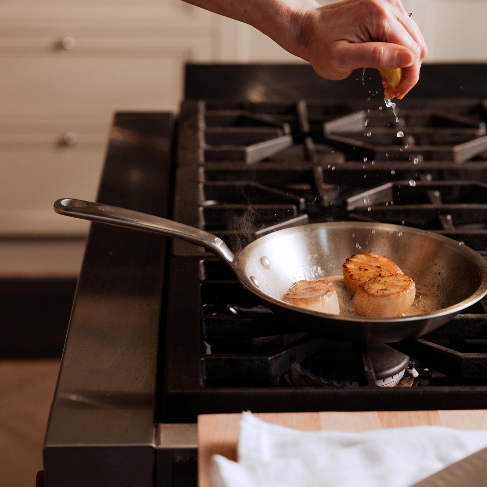 Stainless Steel 2-Piece Fry Pan Set 4 Stainless Steel 2-Piece Fry Pan Set
