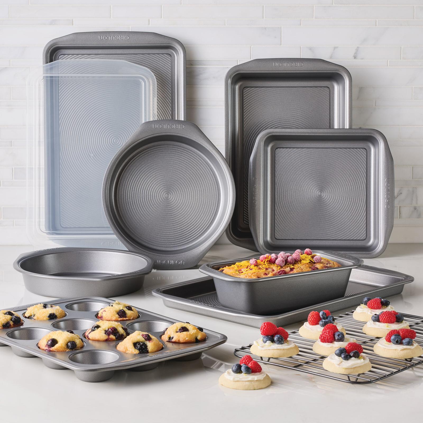Nonstick 10-Piece Bakeware Set 1 Nonstick 10-Piece Bakeware Set