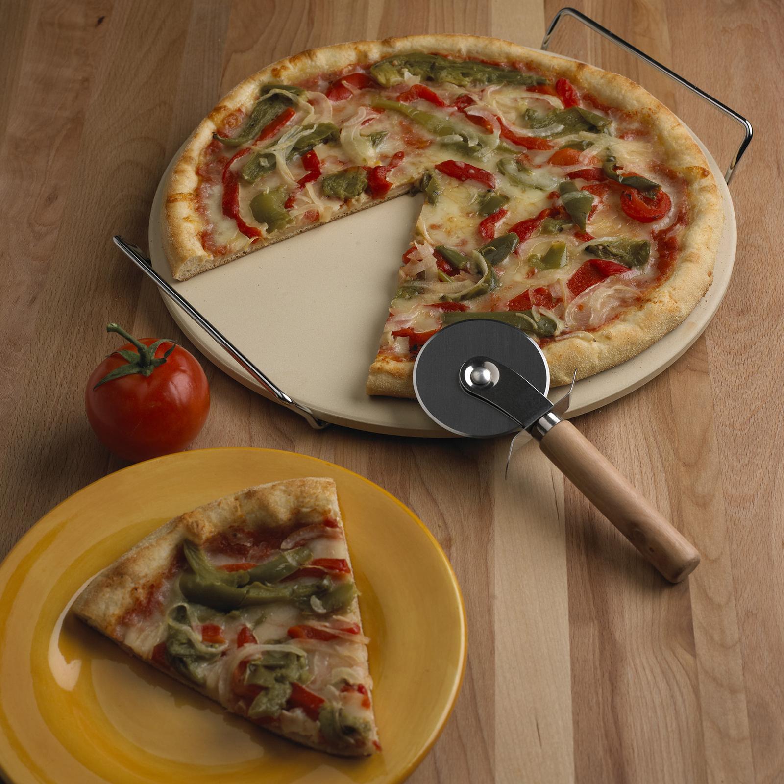 Stoneware 3-Piece Pizza Stone Set 4 Stoneware 3-Piece Pizza Stone Set
