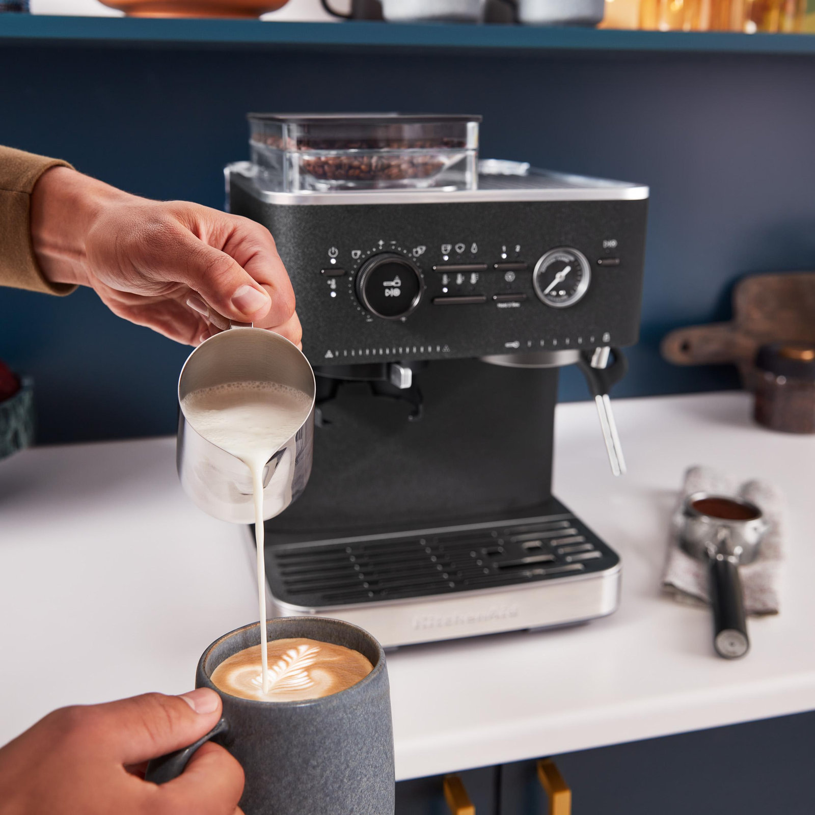 Semi-Automatic Espresso Machine with Burr Grinder 3 Semi-Automatic Espresso Machine with Burr Grinder