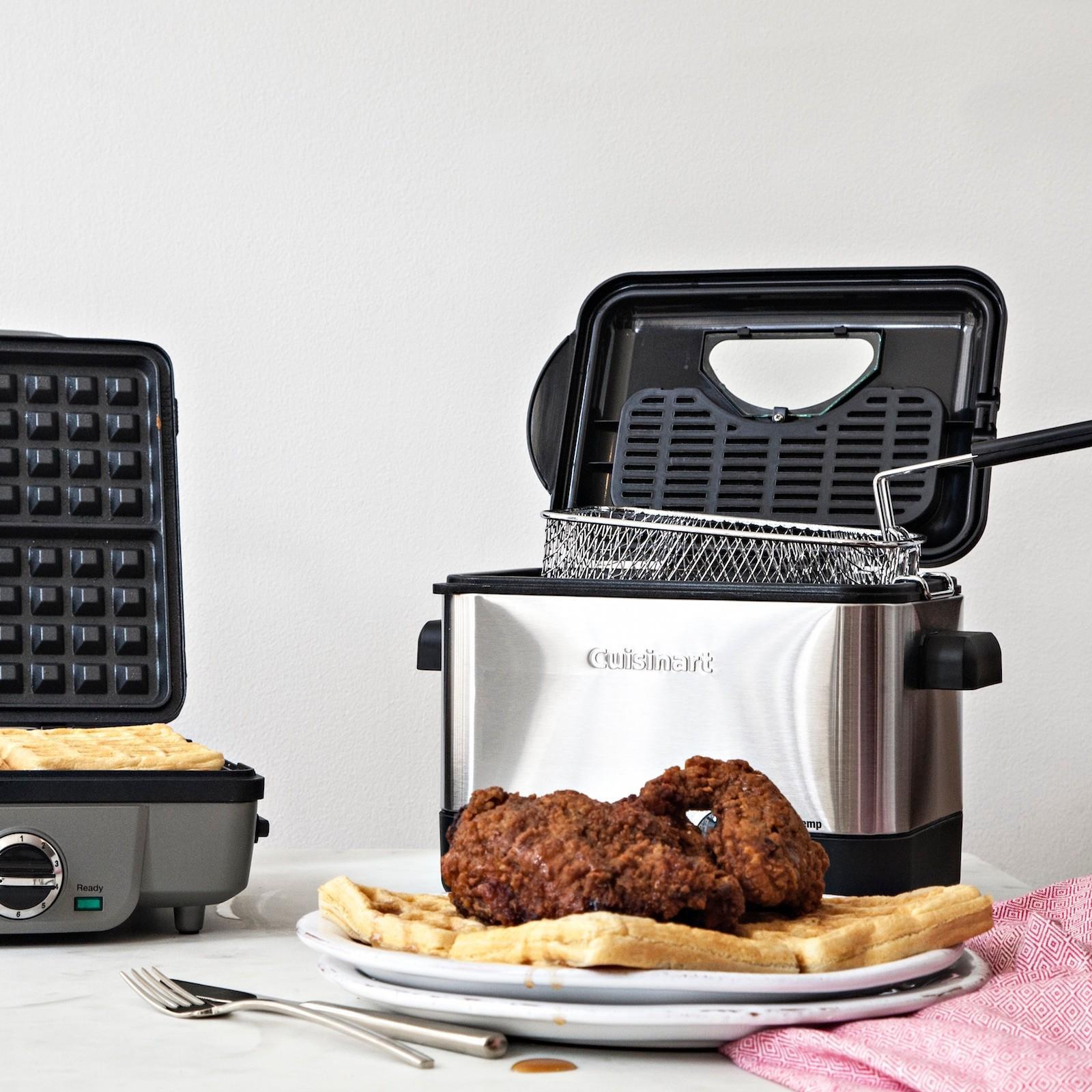 1.1 L Compact Deep Fryer CDF-100P1 1 1.1 L Compact Deep Fryer CDF-100P1