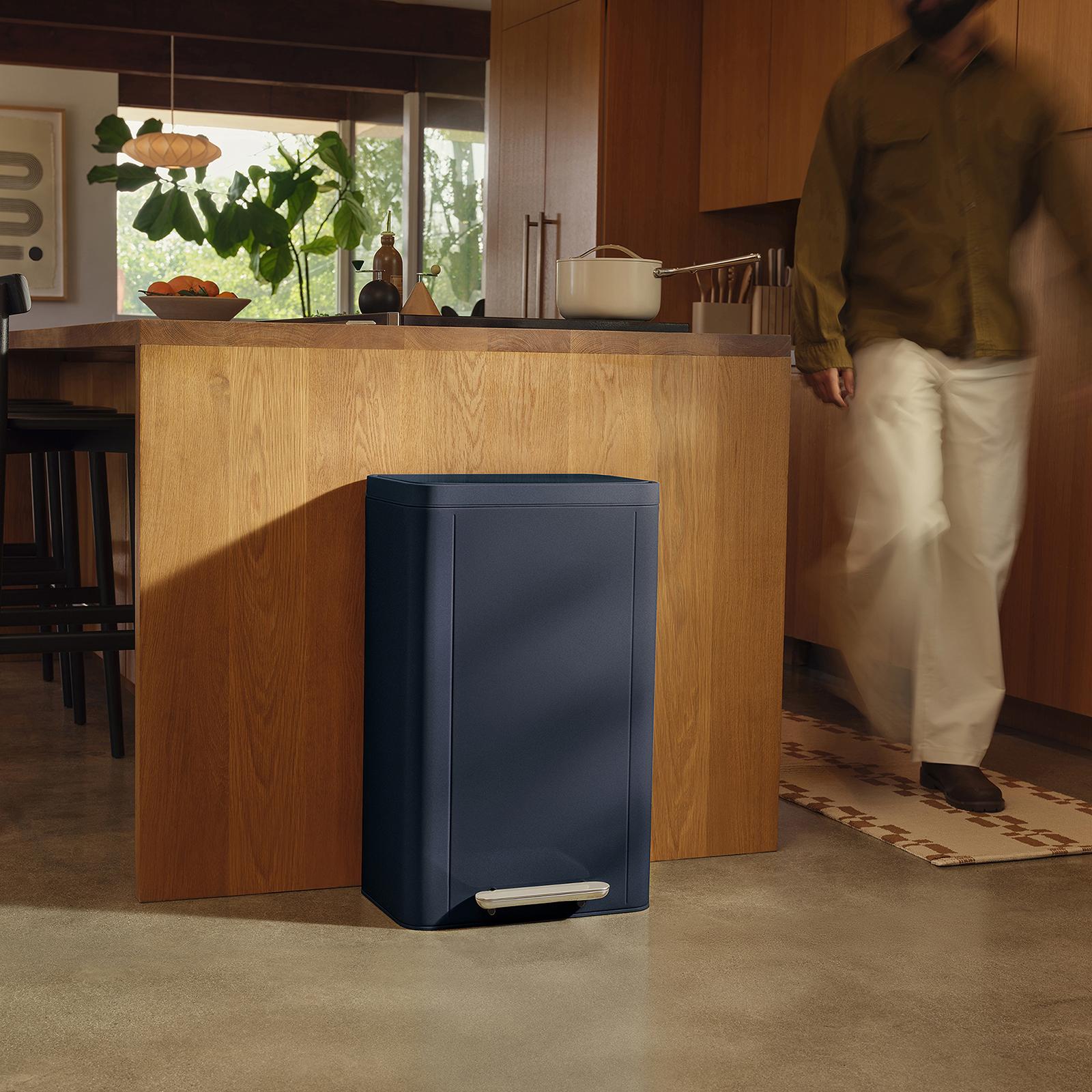 Durable Rectangular Step Trash Can 16 Durable Rectangular Step Trash Can