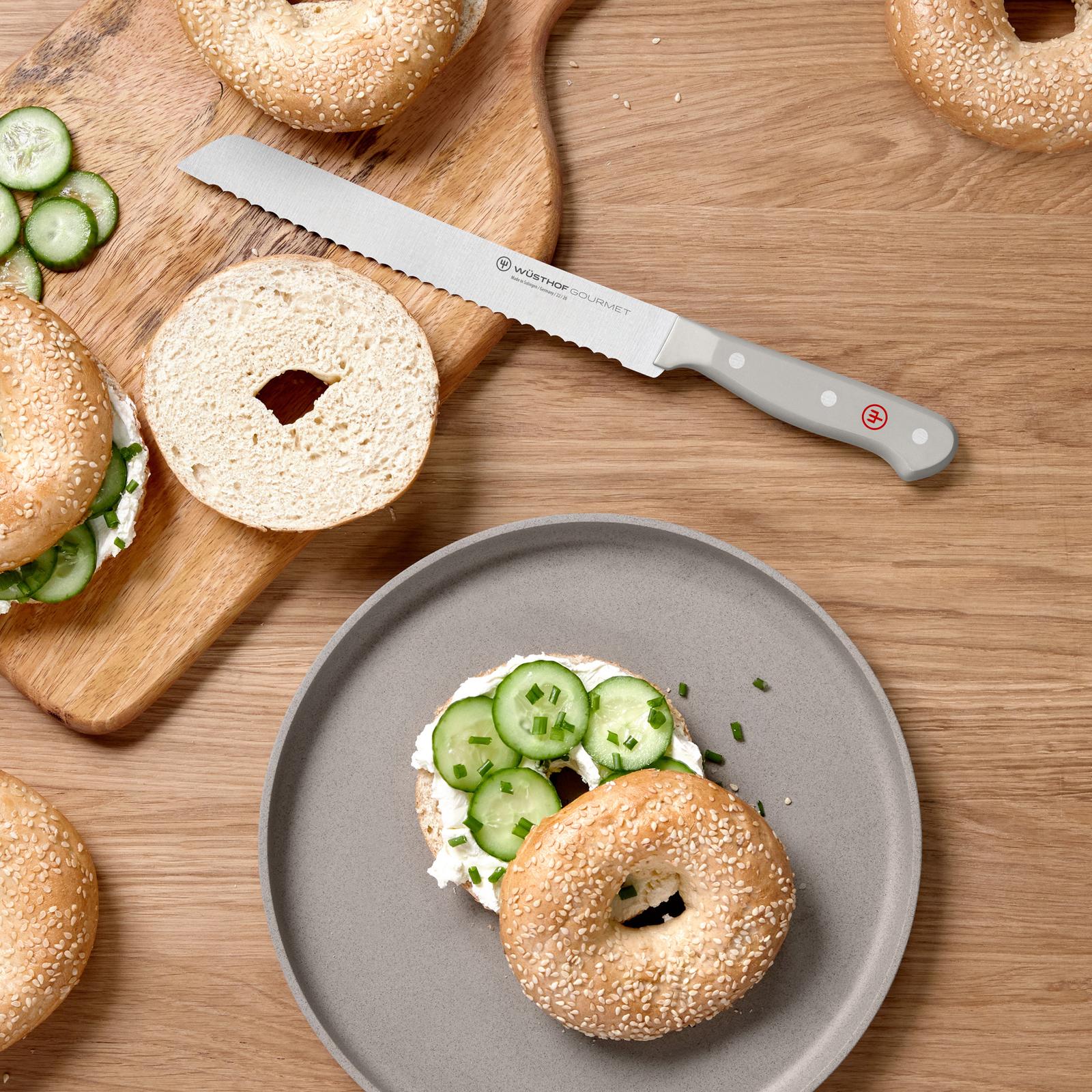 Gourmet 8” Serrated Bread Knife 1 Gourmet 8” Serrated Bread Knife