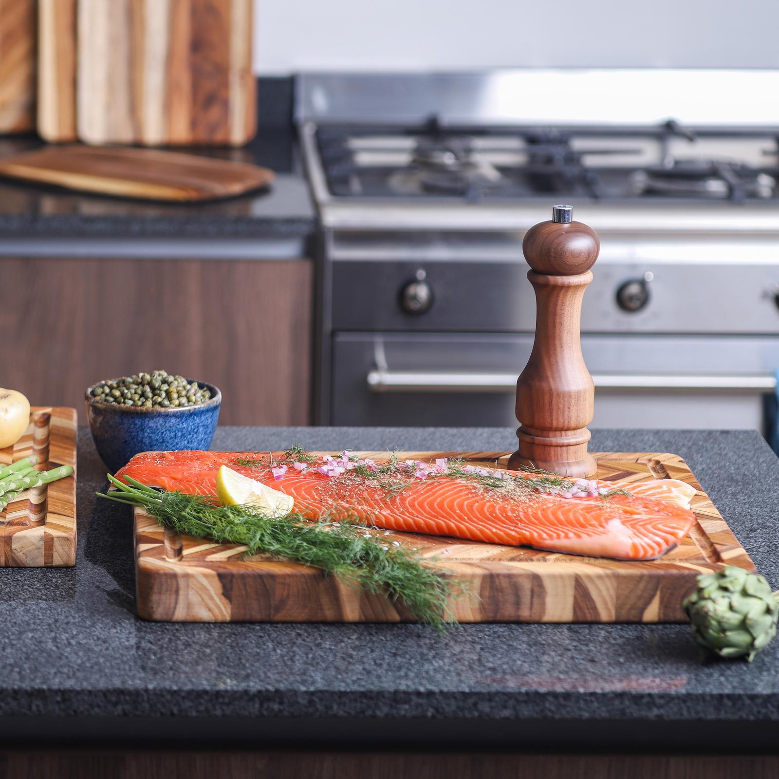 Herringbone Cutting Board with Juice Canal & Handgrips 2 Herringbone Cutting Board with Juice Canal & Handgrips
