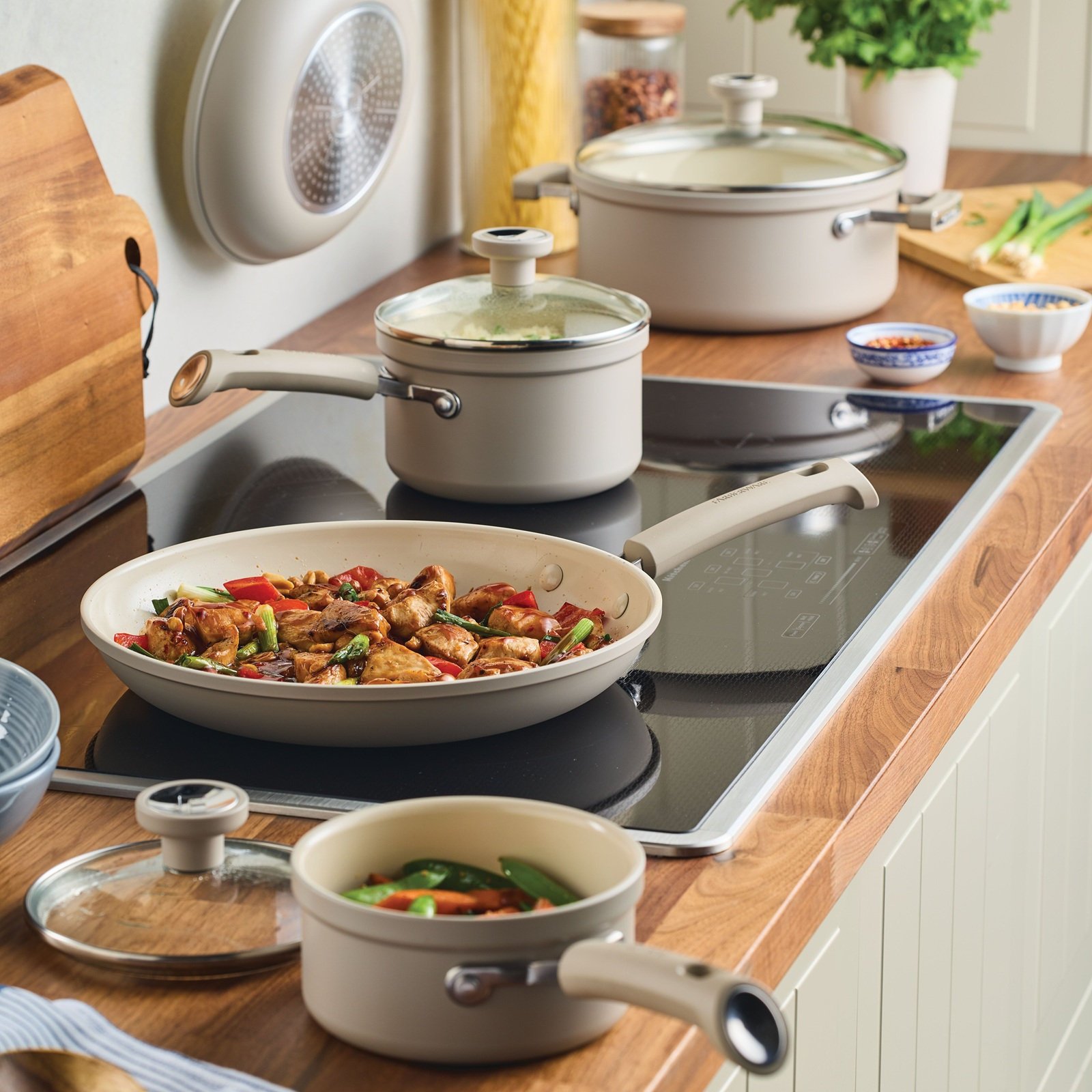 TrueCook Ceramic Plus Induction 12-Piece Nonstick Cookware Set 2 TrueCook Ceramic Plus Induction 12-Piece Nonstick Cookware Set
