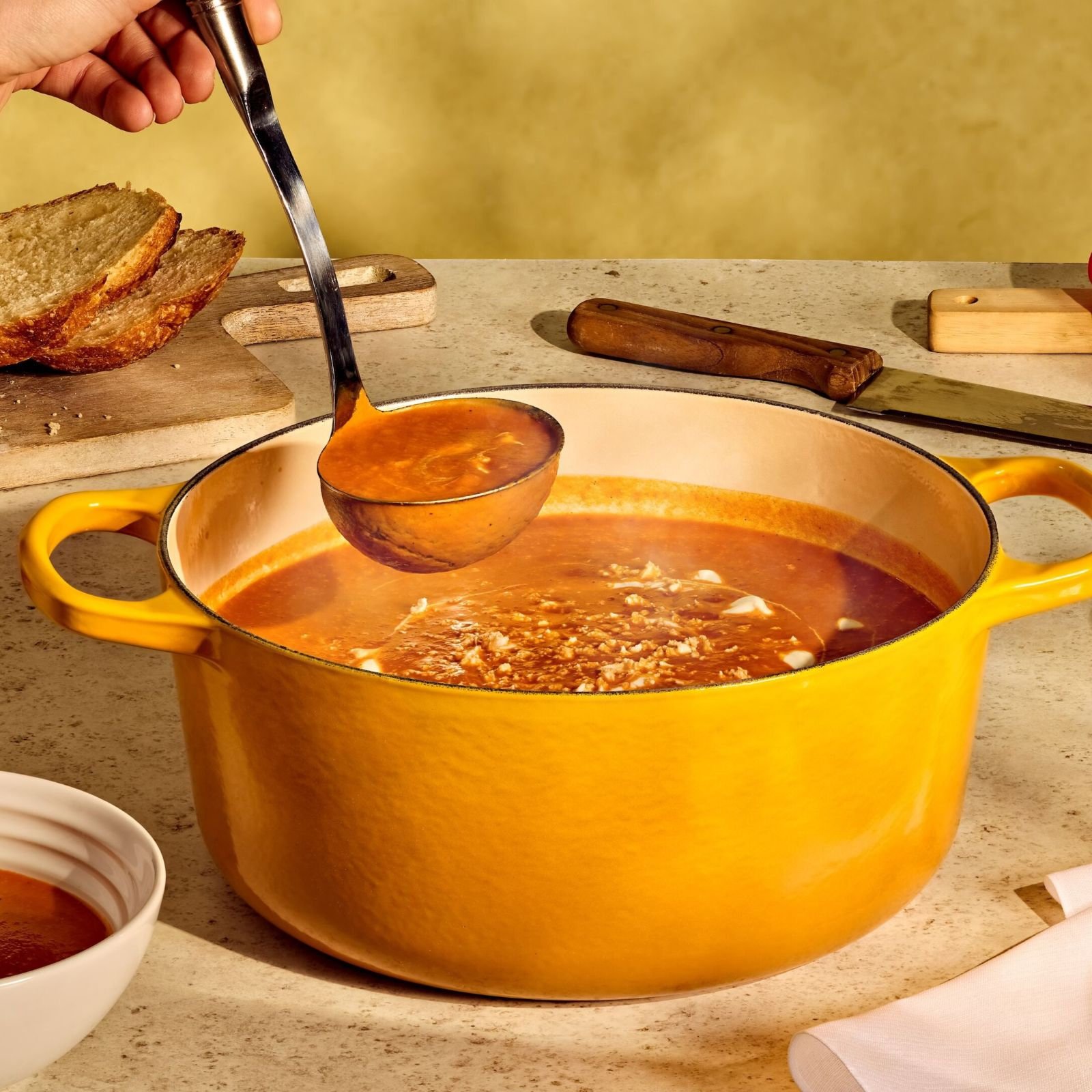 Signature Round Dutch Oven 6 Signature Round Dutch Oven
