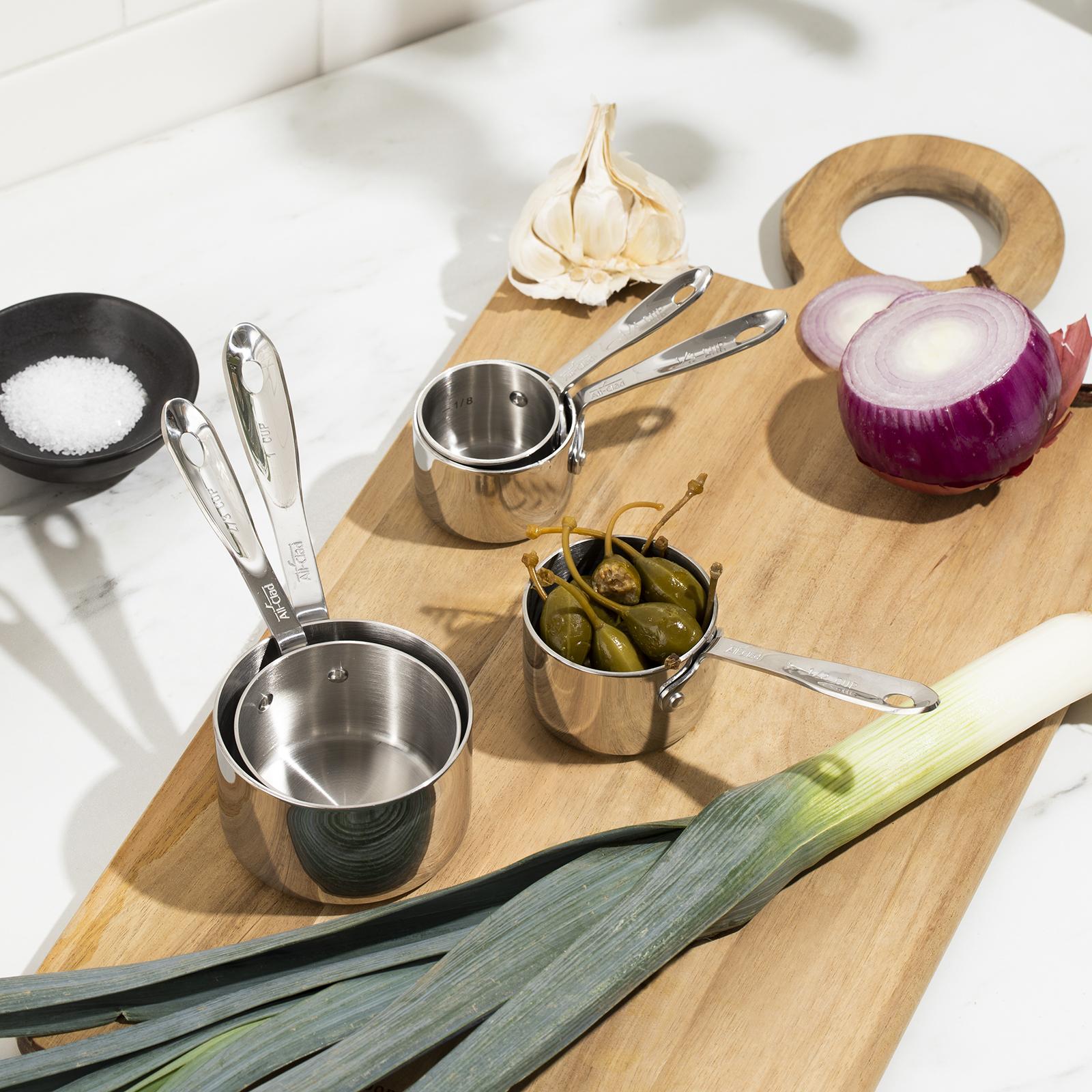 5-Piece Measuring Cup Set 2 5-Piece Measuring Cup Set