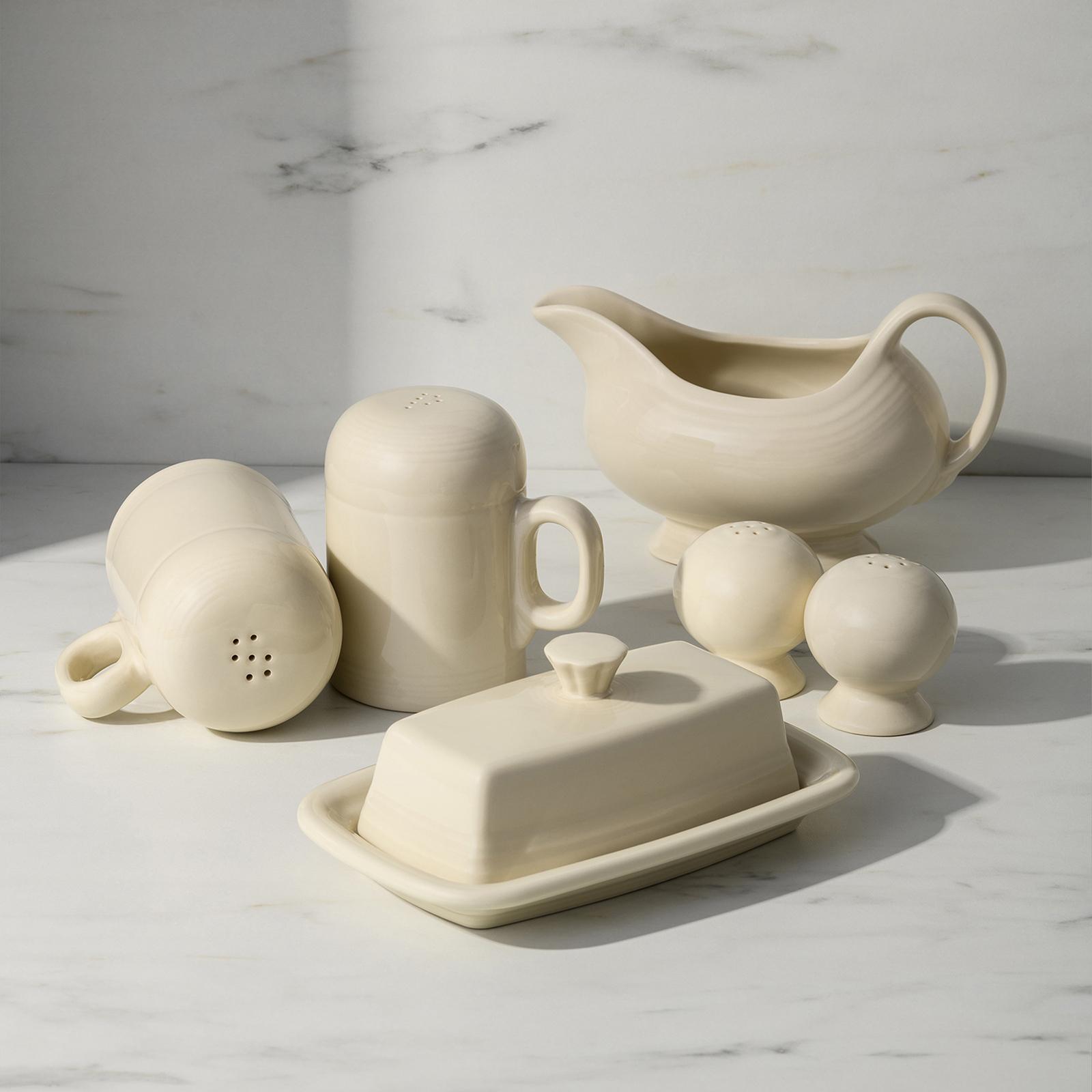 Salt & Pepper Shaker Set 2 Salt & Pepper Shaker Set