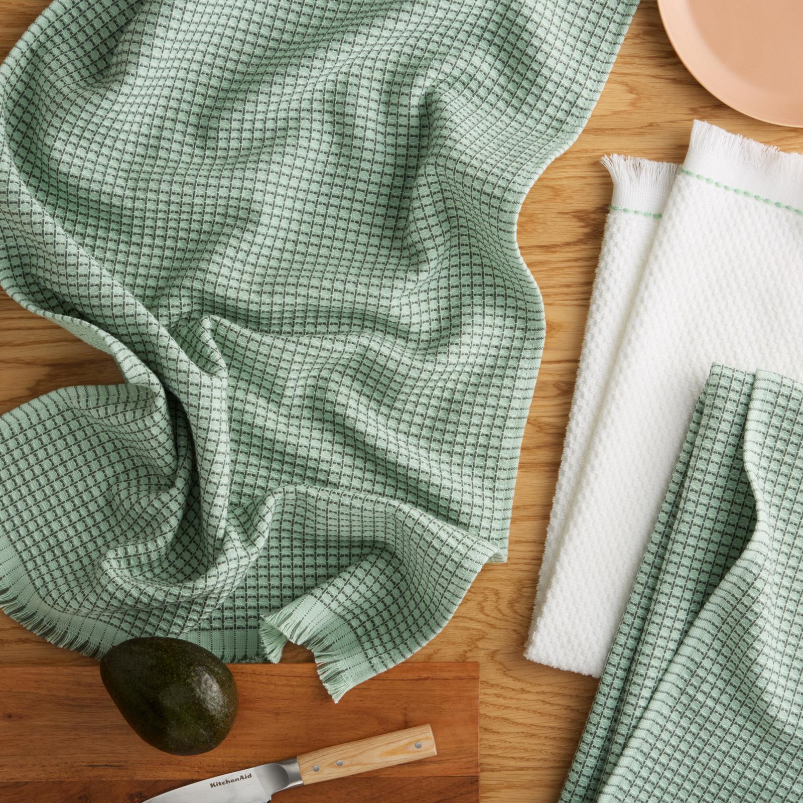 Gourmet Series Assorted Kitchen Towel, Set of 3 8 Gourmet Series Assorted Kitchen Towel, Set of 3