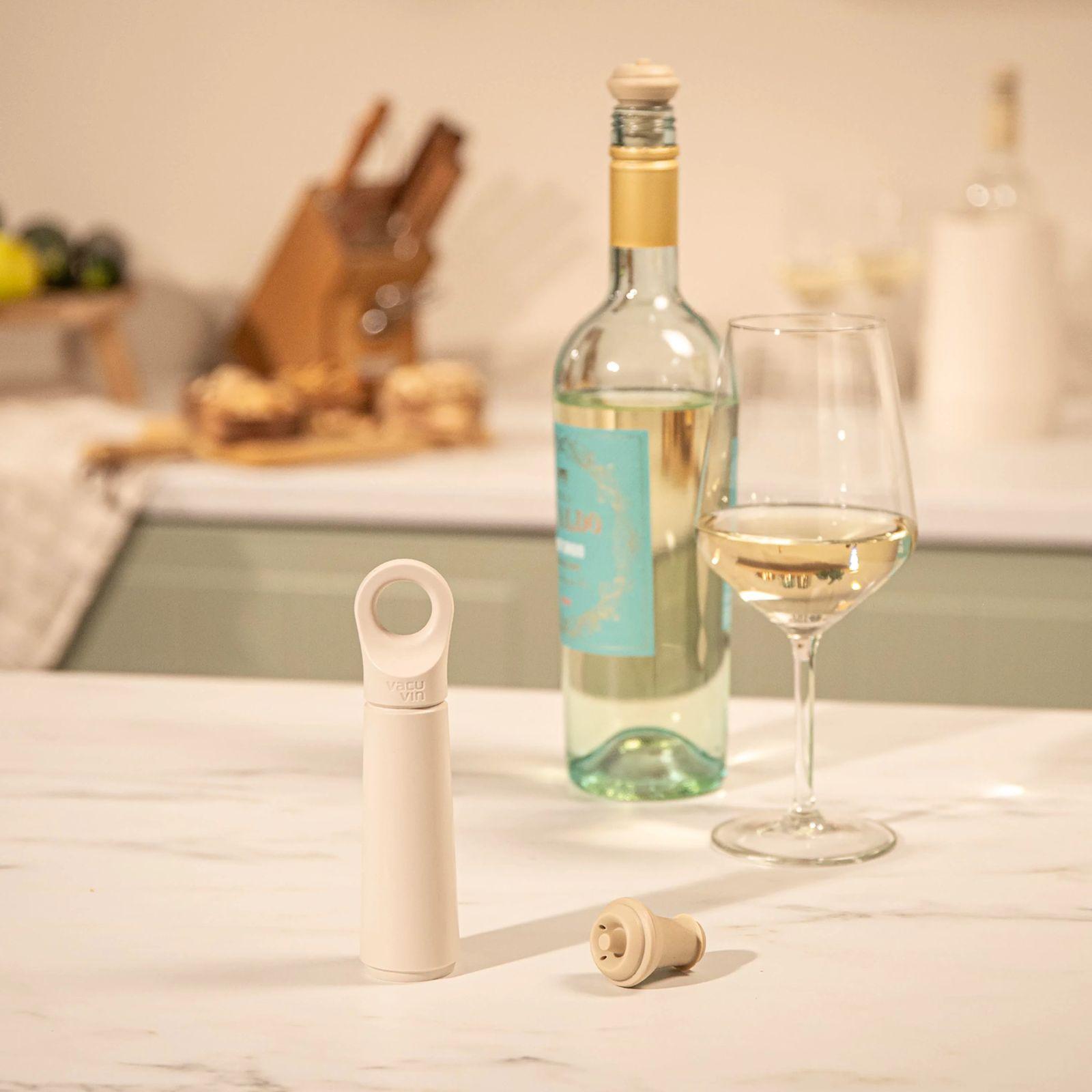 2-Piece Loop Wine Saver Set 4 2-Piece Loop Wine Saver Set