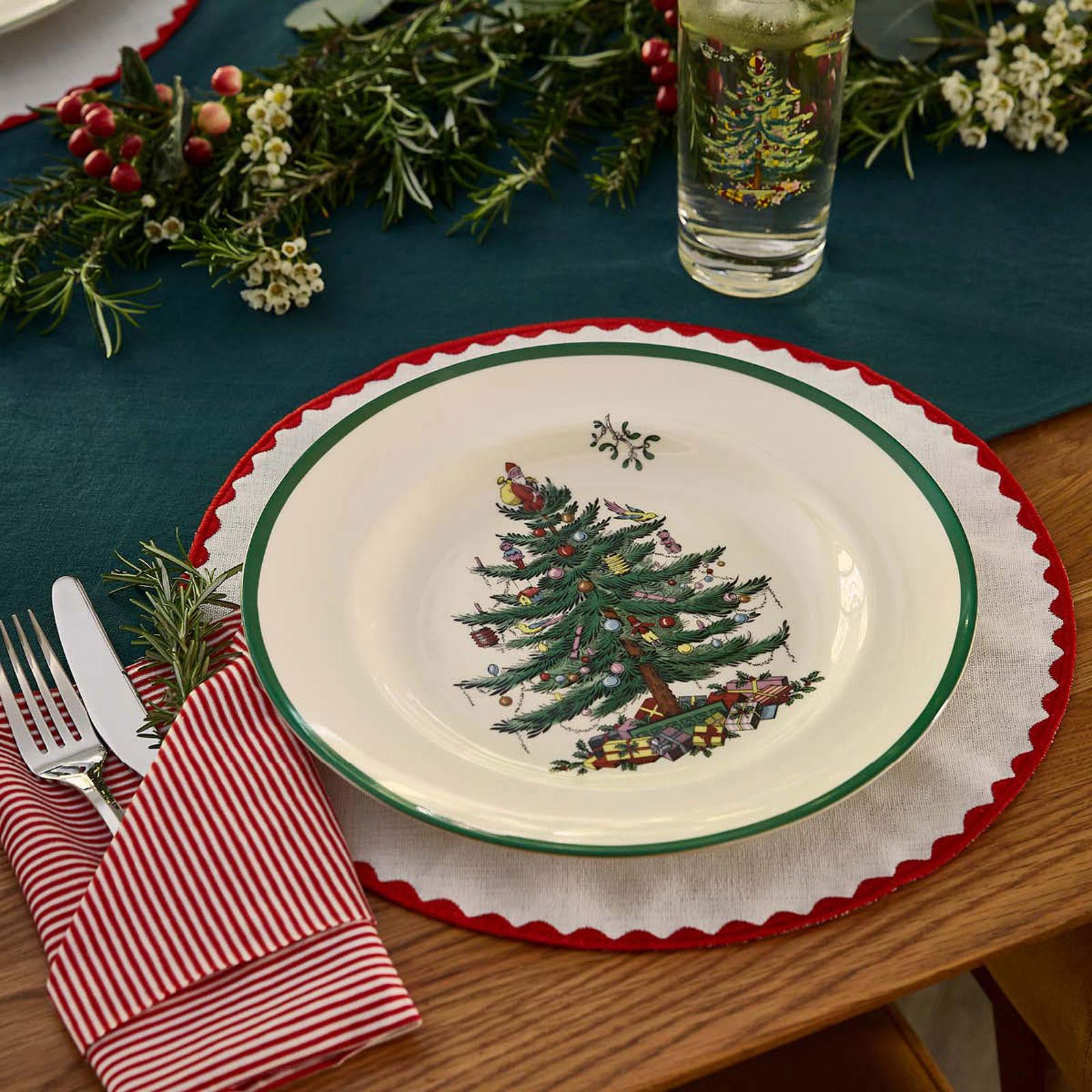 Christmas Tree Dinner Plate, Set of 4 7 Christmas Tree Dinner Plate, Set of 4