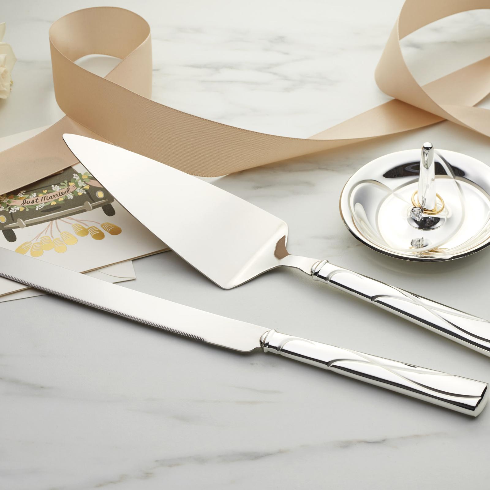Adorn 2-Piece Cake Serving Set 17 Adorn 2-Piece Cake Serving Set