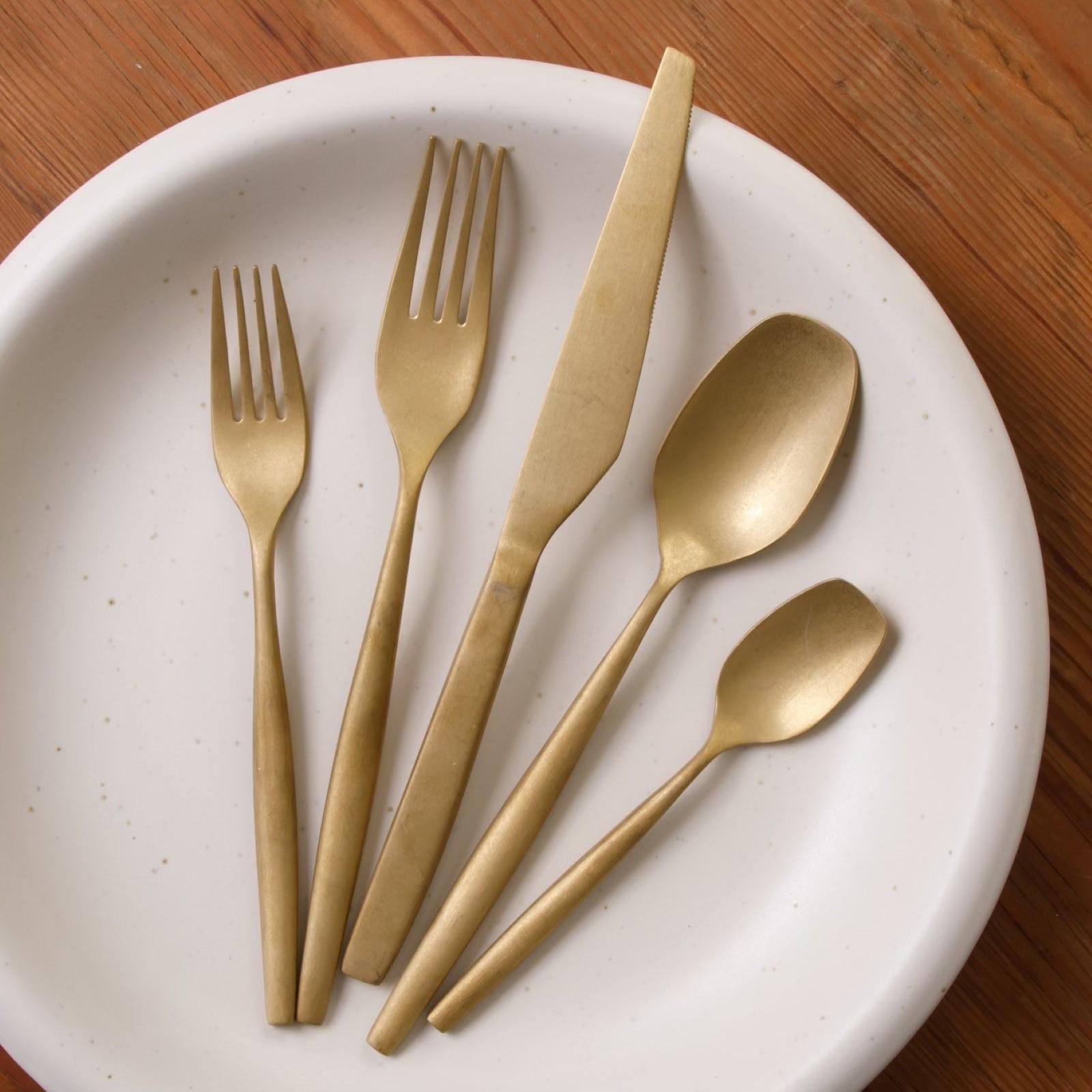 21-Piece Flatware Utensil Set with Wooden Caddy, Service for 4 8 21-Piece Flatware Utensil Set with Wooden Caddy, Service for 4