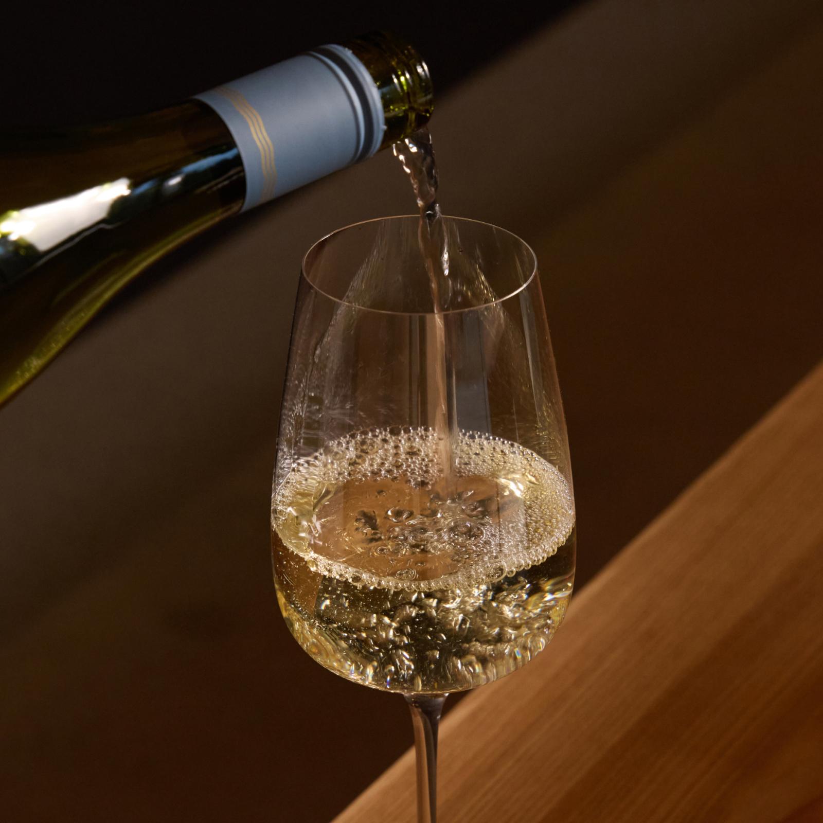 Classic Sauvignon Blanc Wine Glass, Set of 4 3 Classic Sauvignon Blanc Wine Glass, Set of 4